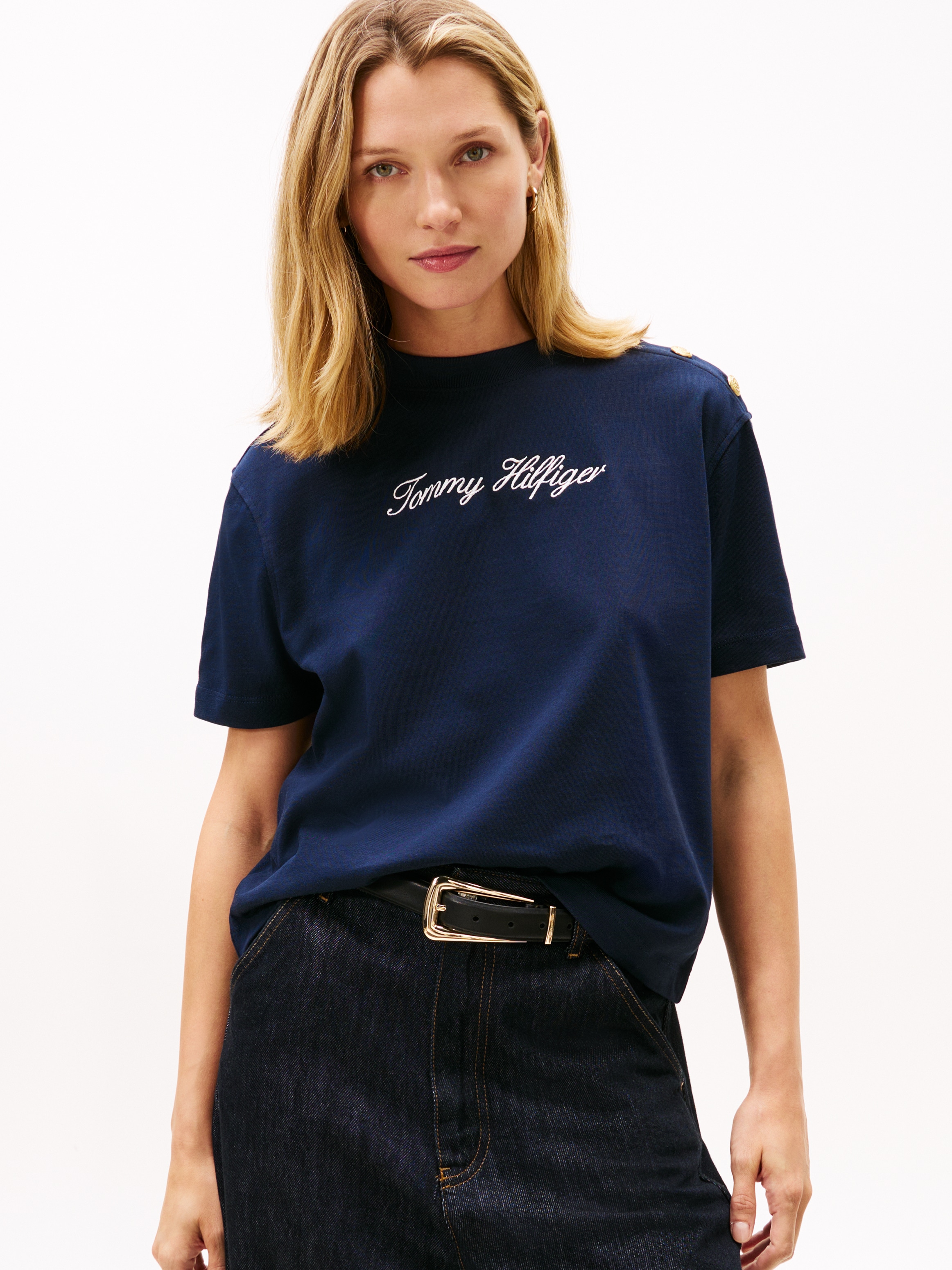 Tommy Hilfiger Kurzarmshirt »GOLD BTN SCRIPT MDRN SS TEE« mit goldfarbenen Knöpfen