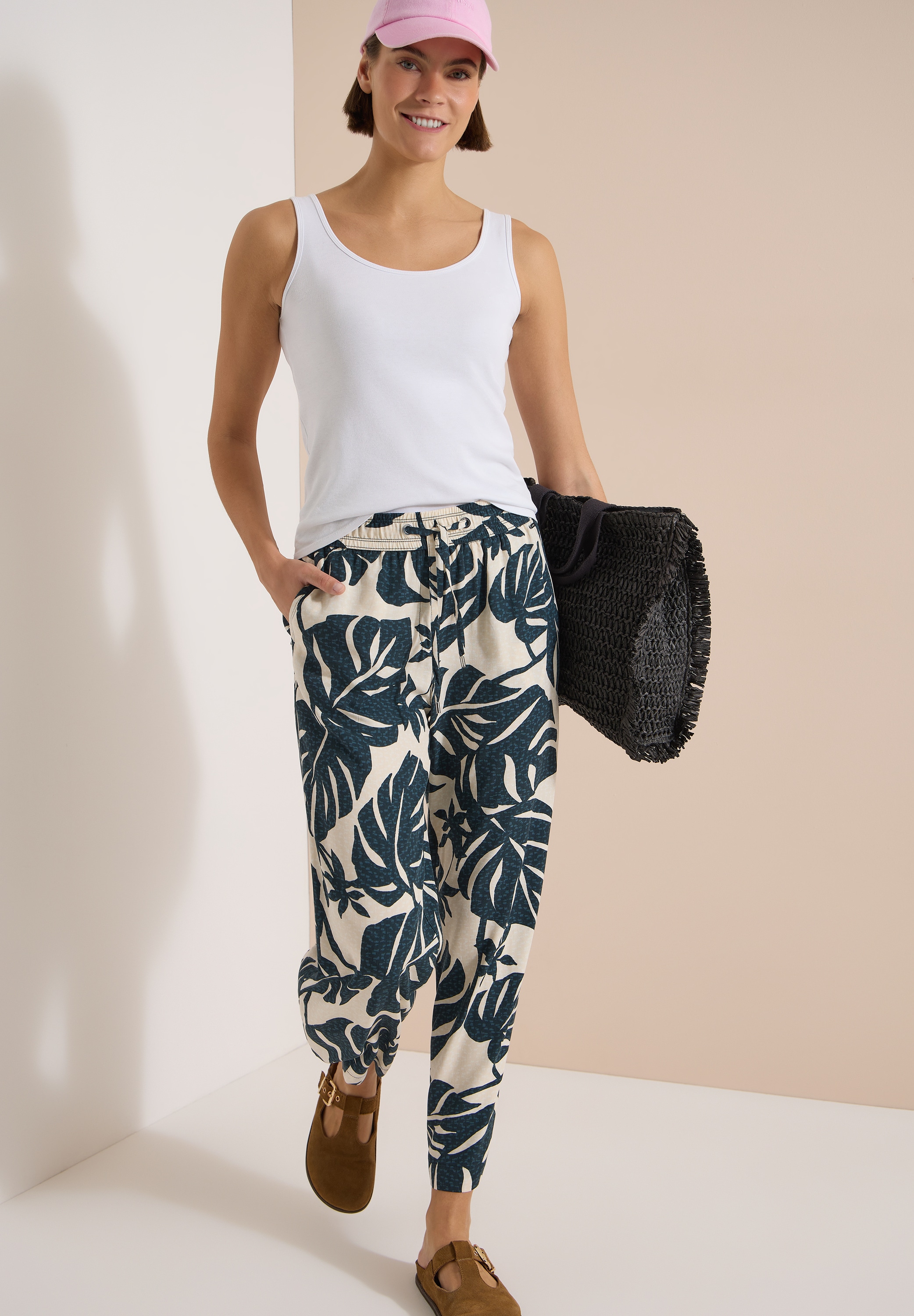 Cecil Stoffhose »Style Neele«  Sommerhose im Loose Fit und mit floralem Muster
