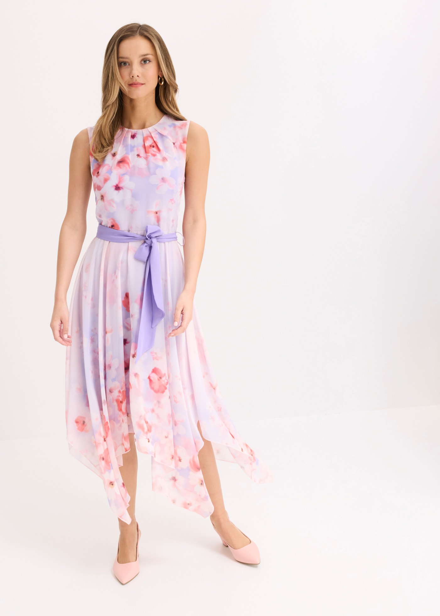 bonprix Chiffonkleid ärmelloses Design, ausgestellte Passform, leichtes Chiffonmaterial