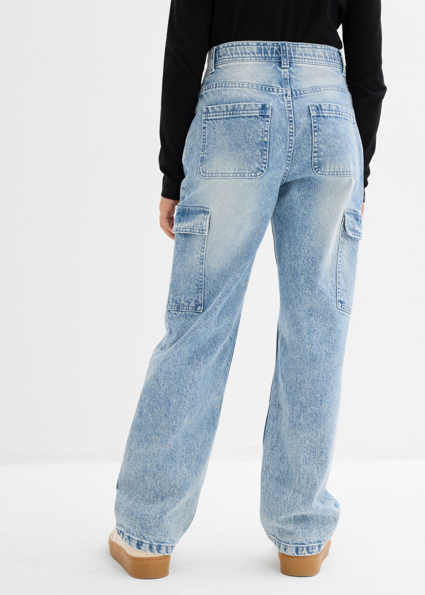 bonprix Cargojeans mit aufgesetzten Cargo-Taschen, Wide-Leg-Schnitt, Loose Fit