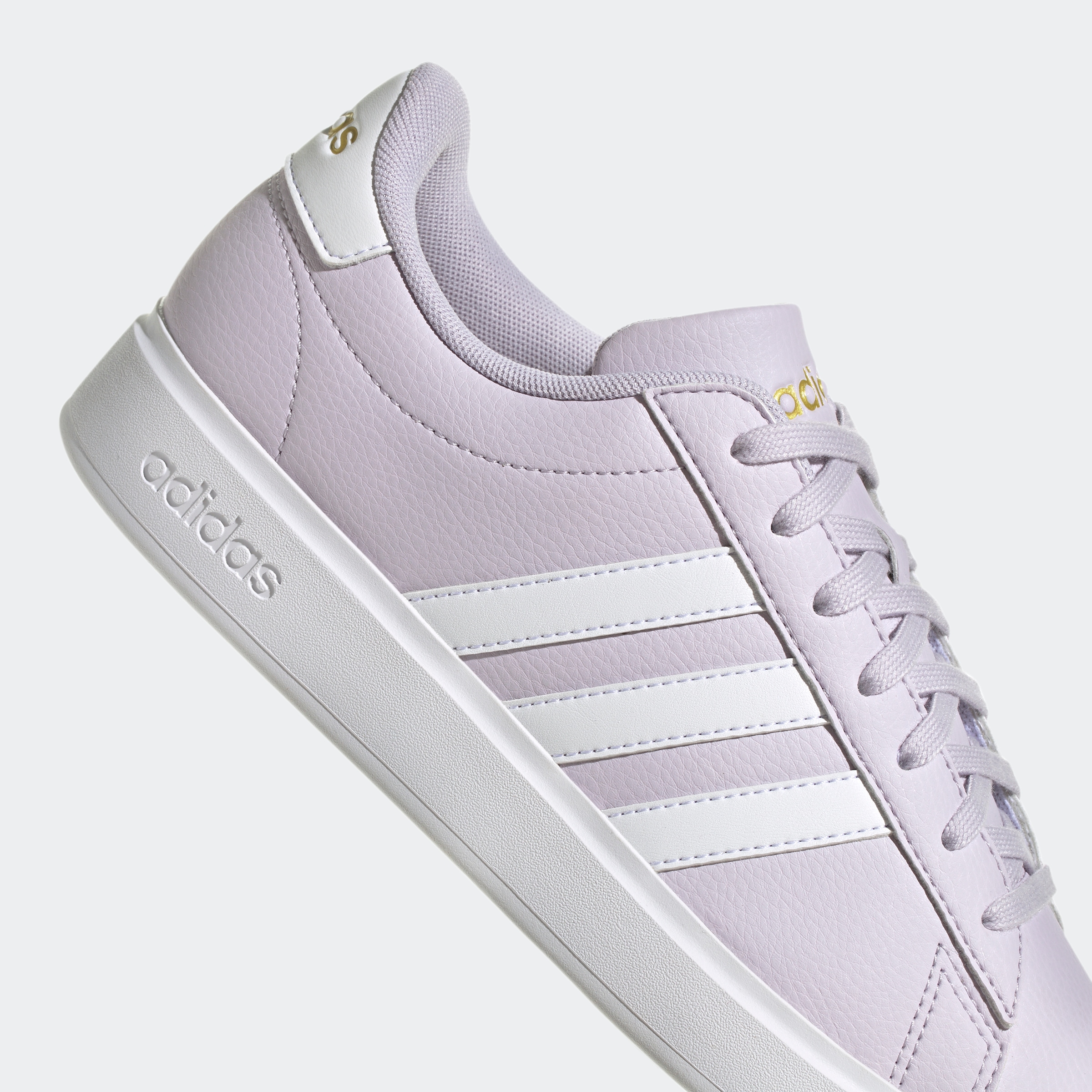 adidas Sportswear Sneaker »GRAND COURT CLOUDFOAM LIFESTYLE COURT COMFORT«, Design auf den Spuren des adidas Superstar
