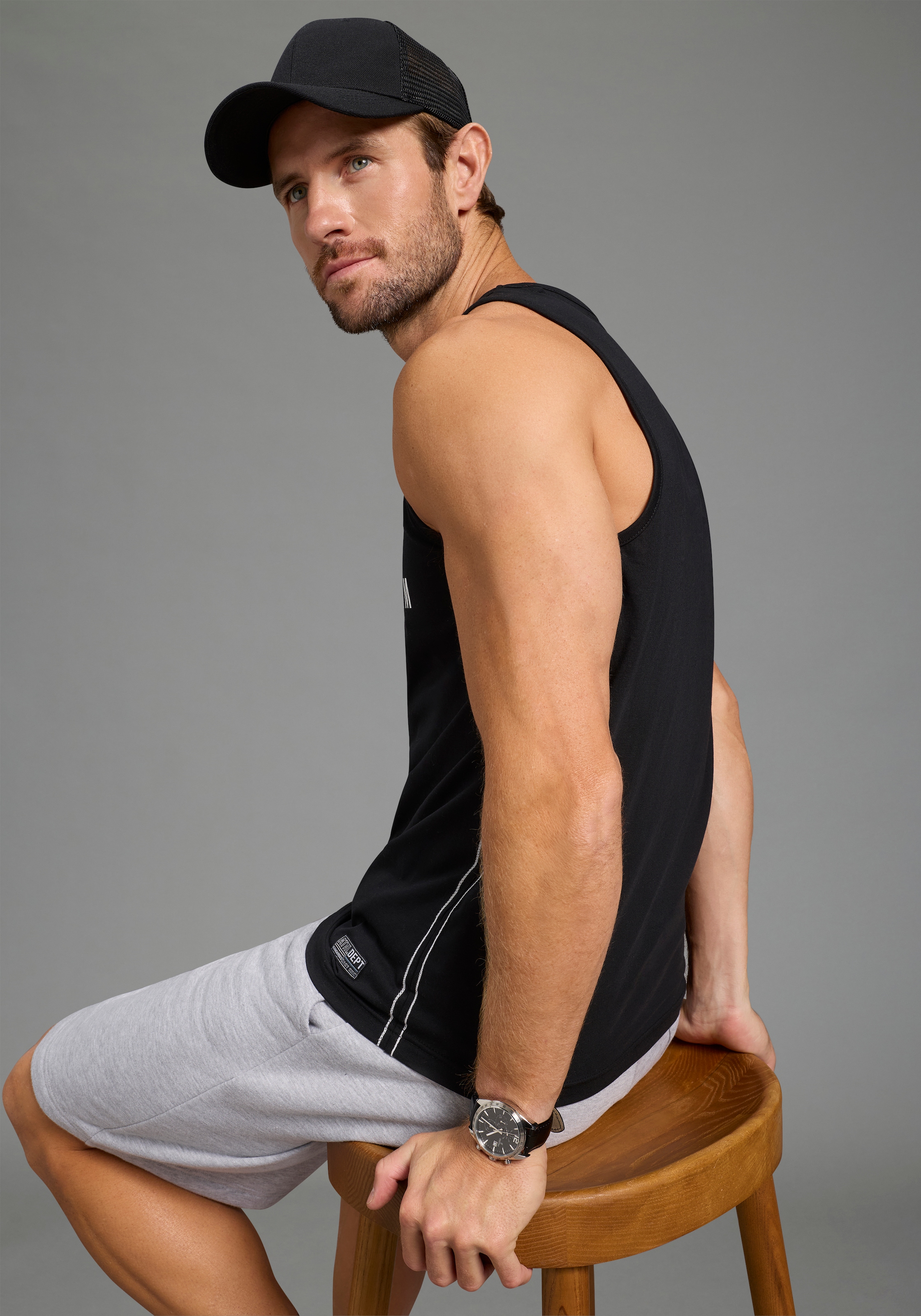 KangaROOS Tanktop schmal geschnitten, ärmellos, aus Baumwolle, Single Jersey