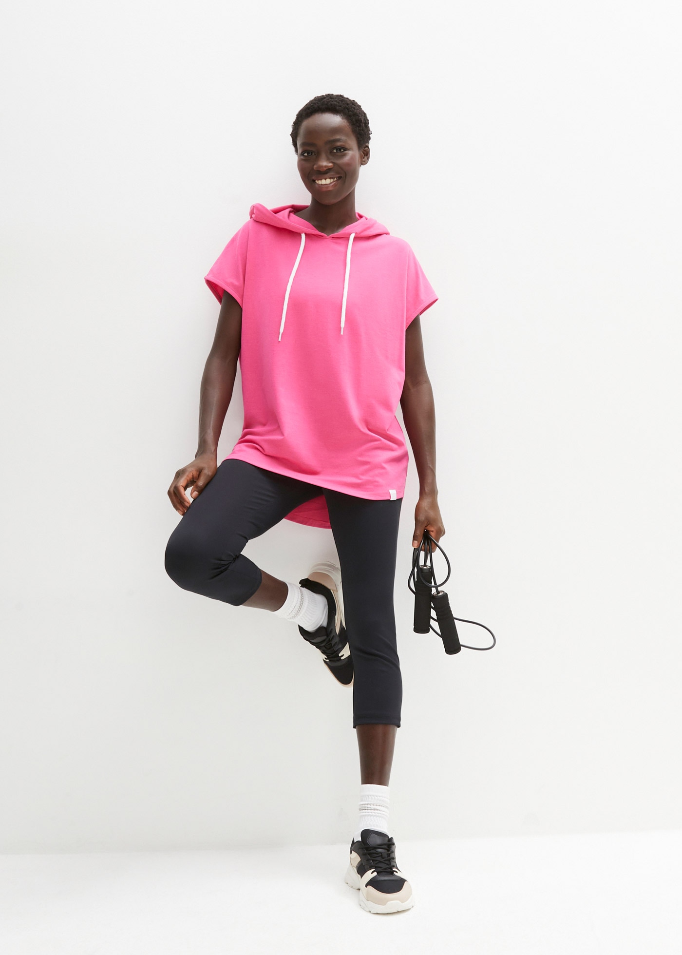 bonprix Kapuzensweatshirt , lässige Passform, überschnittene Schultern
