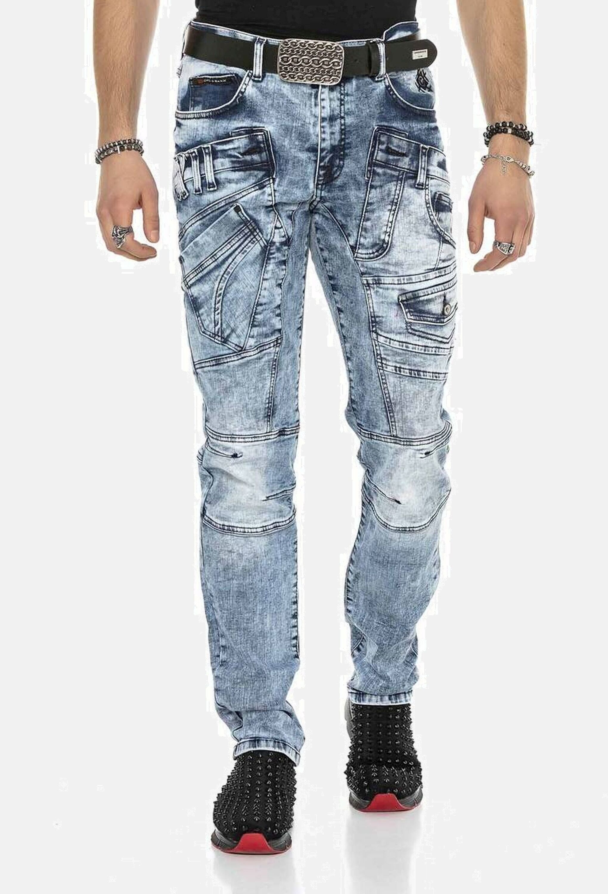 Cipo & Baxx Regular-fit-Jeans »Cipo & Baxx Jeans DENIM« bequeme Jeans mit coolen Ziernahtelementen, CD598