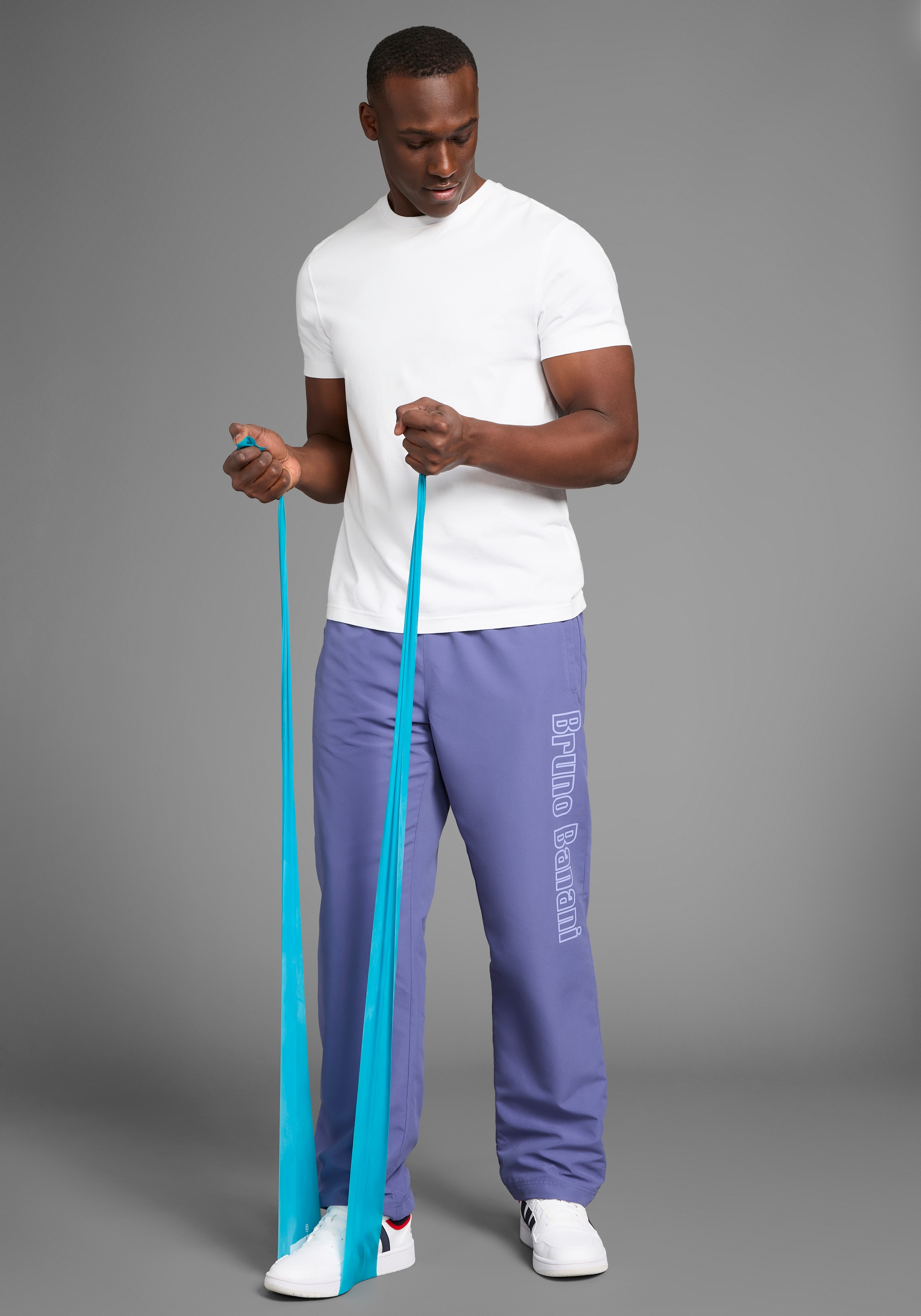 Bruno Banani Sporthose, mit verstellbarem Hosensaum