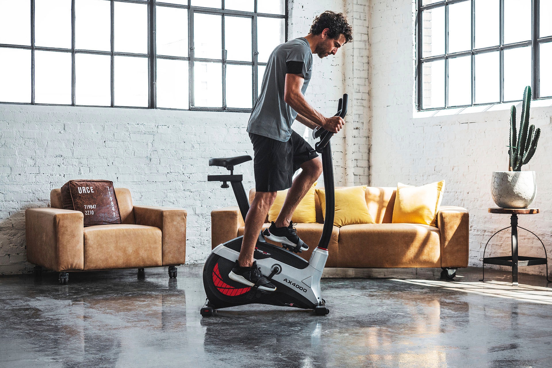 Christopeit Sport® Ergometer »AX 4000 inkl. Pulsgurt«, (Heimtrainer Fahrrad), Schwungmasse ca. 8 kg, 24 Widerstandsstufen