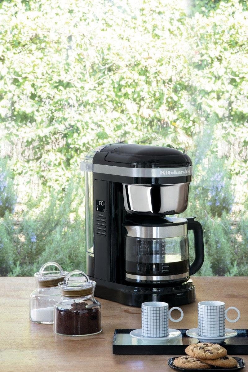 KitchenAid Filterkaffeemaschine »5KCM1209EOB ONYX BLACK«, 1,7 l Kaffeekanne, goldfarbener Permanentfilter, Drip-Kaffeemaschine mit spiralförmigem Wasserauslass