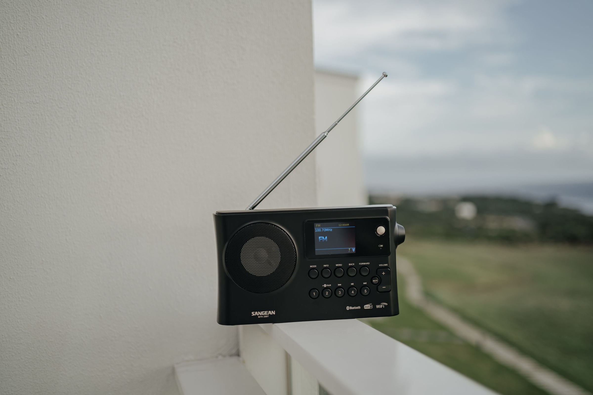 Sangean Internet-Radio »WFR-28BT«, (AVRCP Bluetooth Digitalradio (DAB+)-FM-Tuner mit RDS), DAB+, Bluetooth, Steuerung über UNDOK™-App