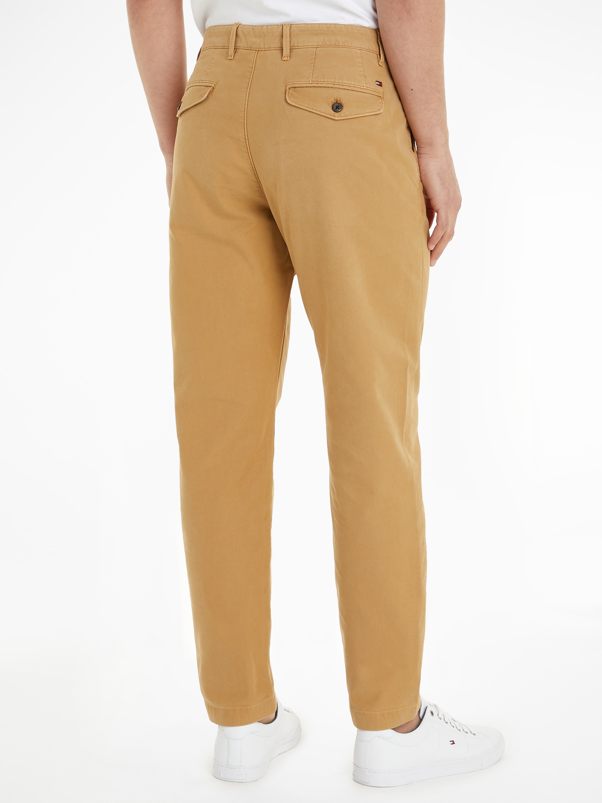 Tommy Hilfiger Chinohose »CHINO CHELSEA GABARDINE GMD«, mit Logostickerei auf der Hintertasche