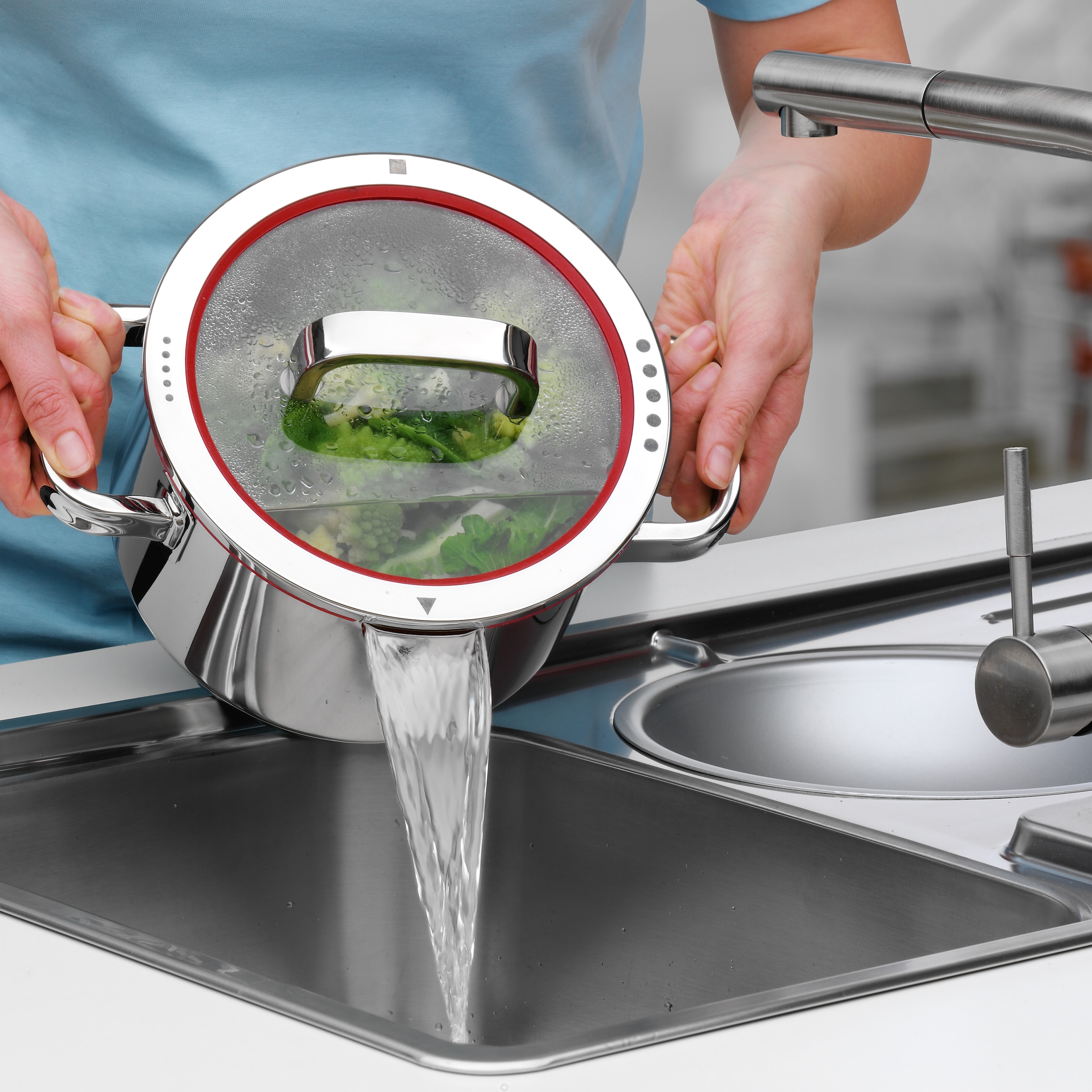 WMF Kochtopf »Function 4«, Cromargan® Edelstahl Rostfrei 18/10, (2 tlg.), wärmereduzierende Griffe, mit 4 Abgießfunktionen, Innenskalierung