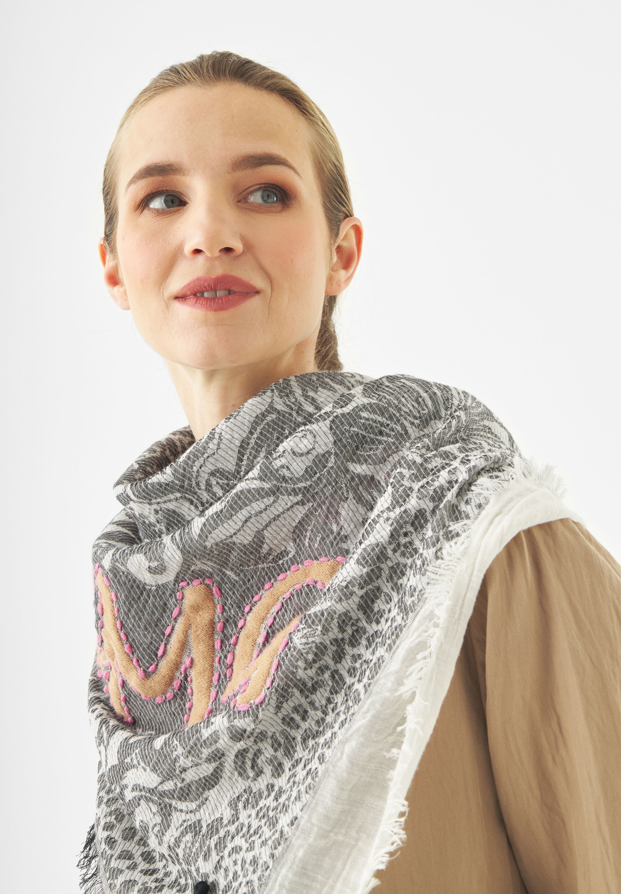 Codello Modetuch »Codello Jacquard-Tuch« Leo-Blumen