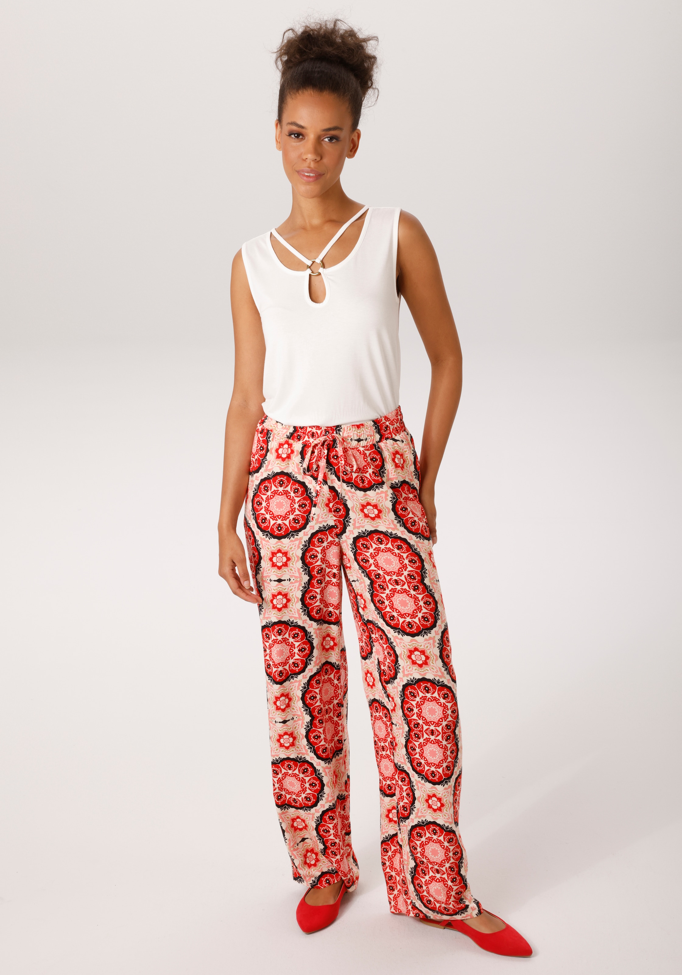 Aniston CASUAL Tanktop mit raffiniertem V-Ausschnitt - NEUE KOLLEKTION