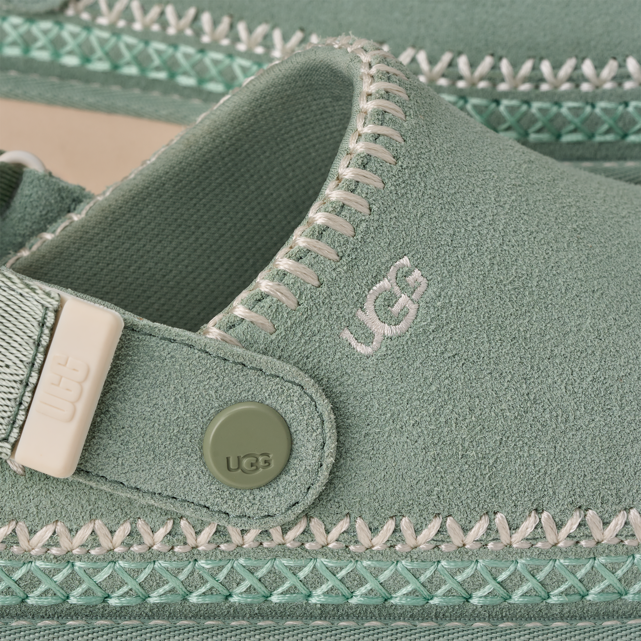 UGG Clog »GOLDENSTAR MEADOW«  Flats, Sabot, Schlupfschuh mit praktischem Klettverschluss