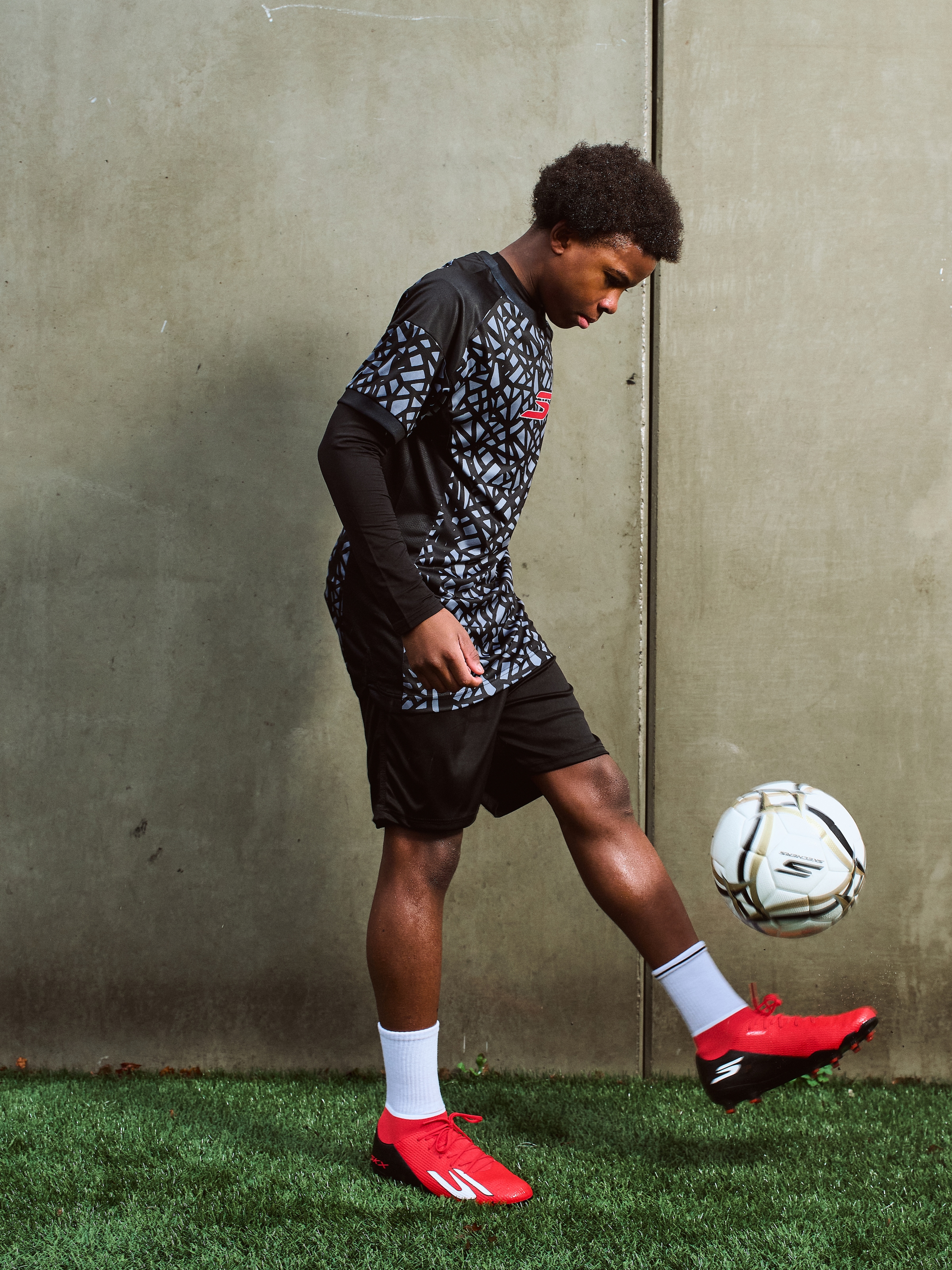 Skechers Fußballschuh »JR YOUTH FG, Skechers Skx_2 Jr Youth Mg«  Kunstrasenschuh unterstützt multidirektionale Bewegungen