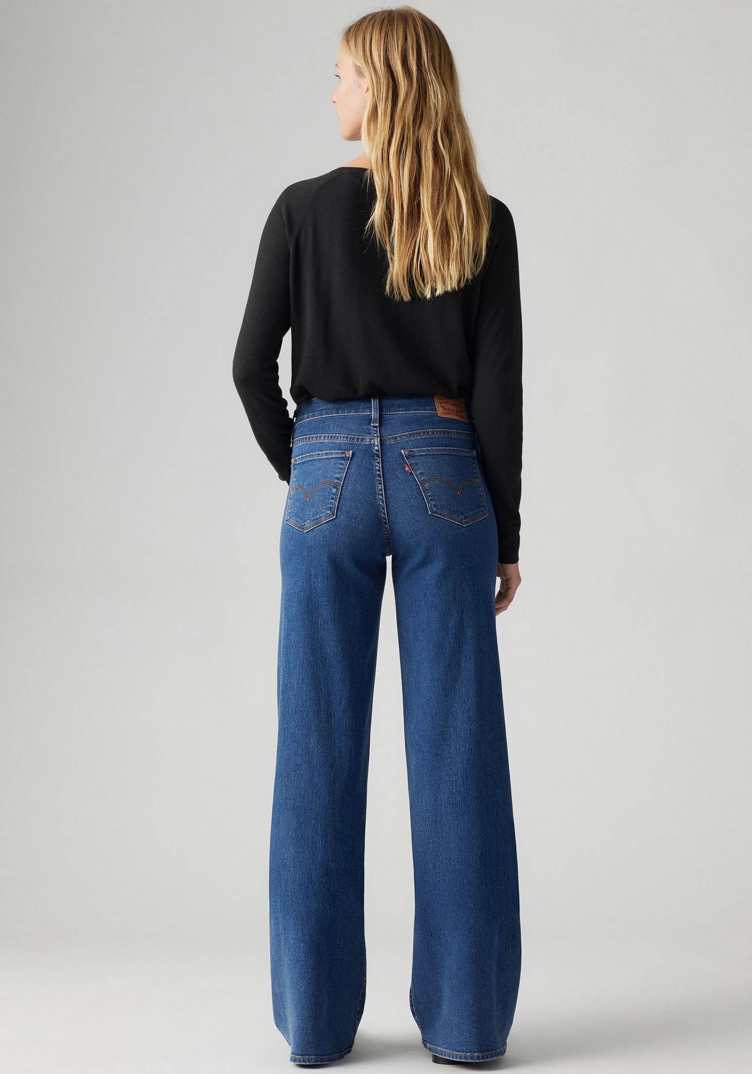 Levi's® Weite Jeans »Jeans 318 SHAPING«, im Five-Pocket Style