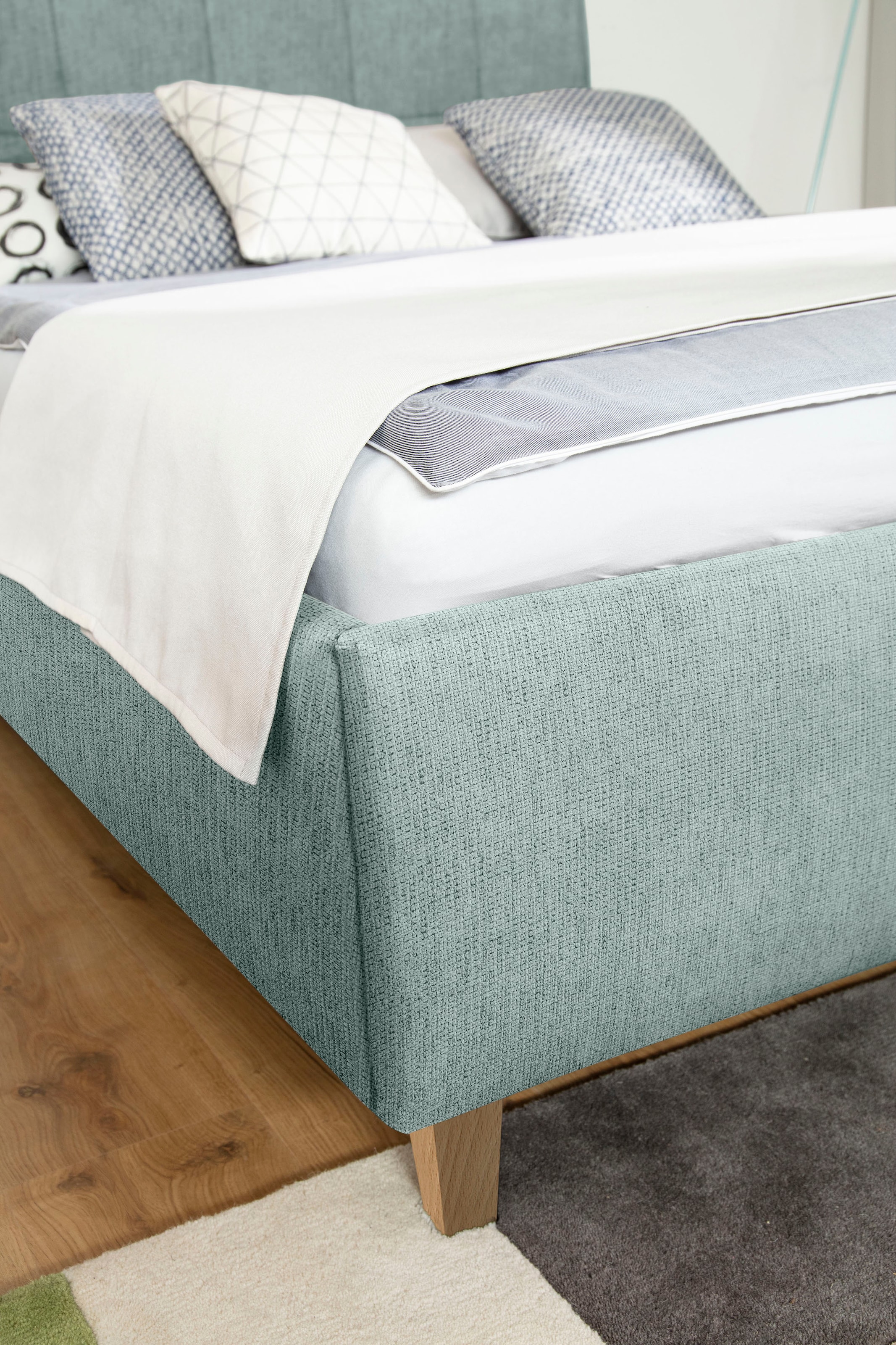 alina Polsterbett »Hakon« wahlweise mit Matratze und Lattenrost, Füße in Buche natur