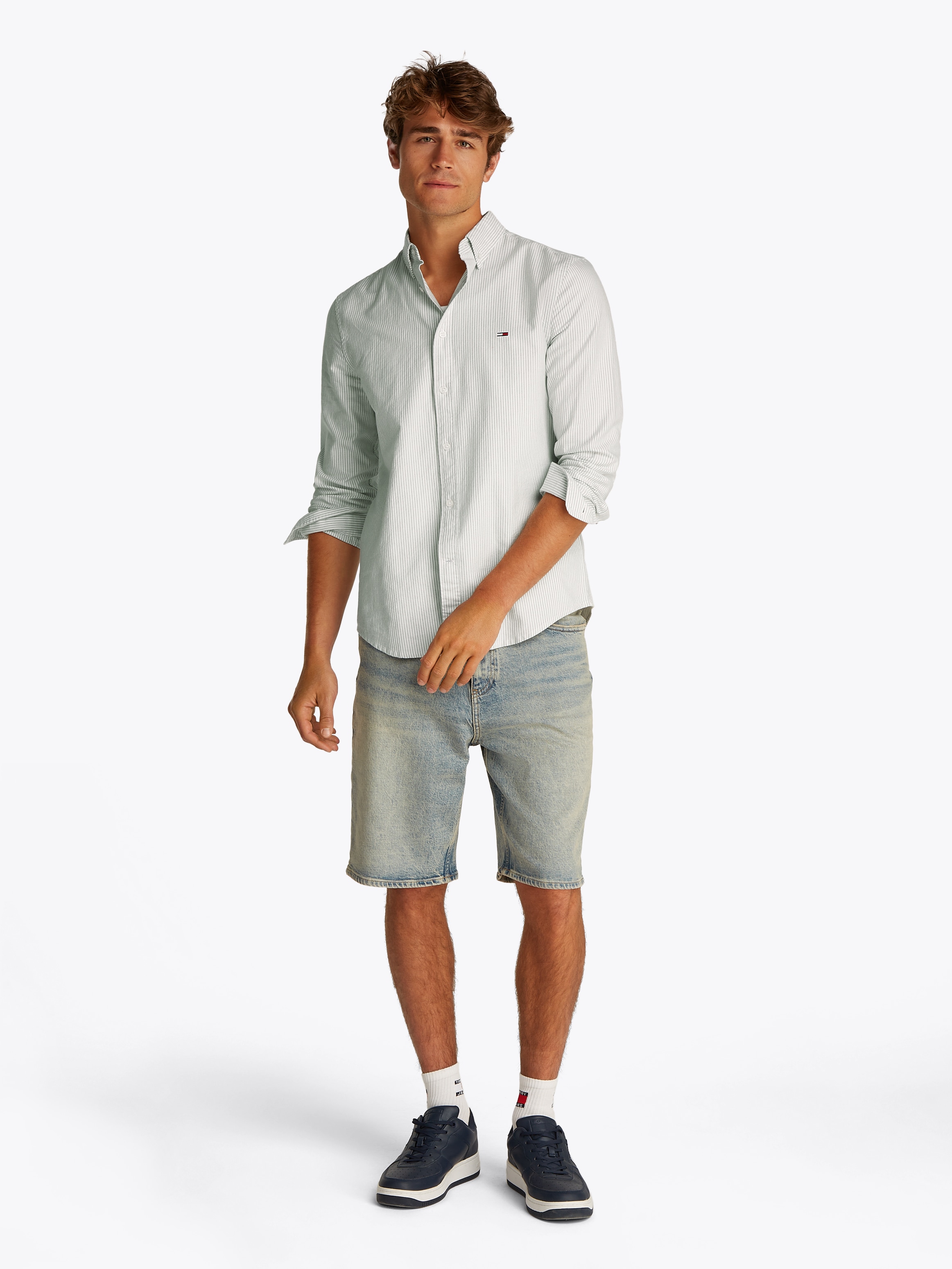 Tommy Jeans Langarmhemd »TJM SLIM STRIPE OXFORD SHIRT EXT«, Mit Button-Down-Kragen
