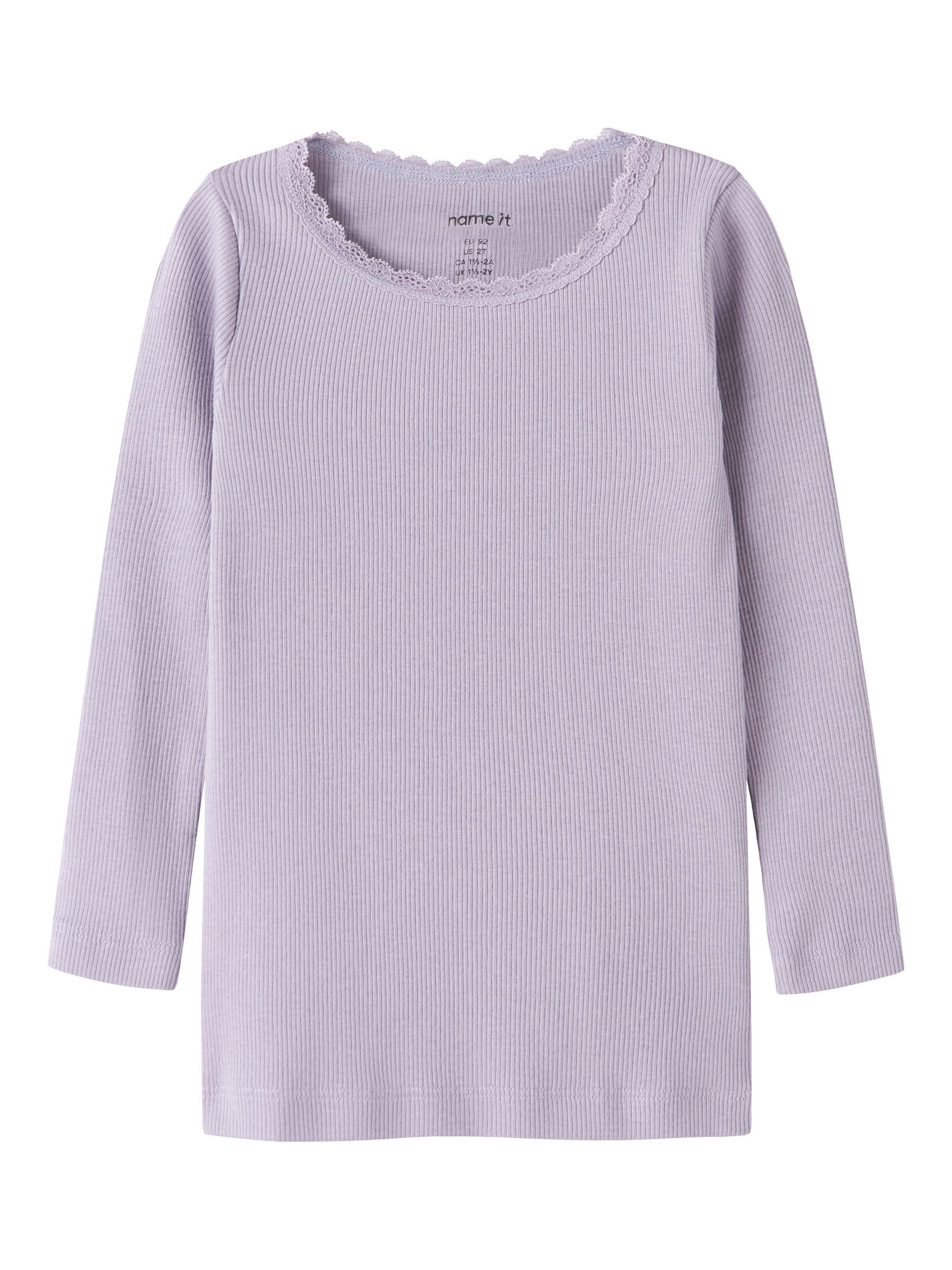 Name It Langarmshirt »NMFKAB LS TOP NOOS« in Feinripp und mit süßer Spitzenkante am Ausschnitt