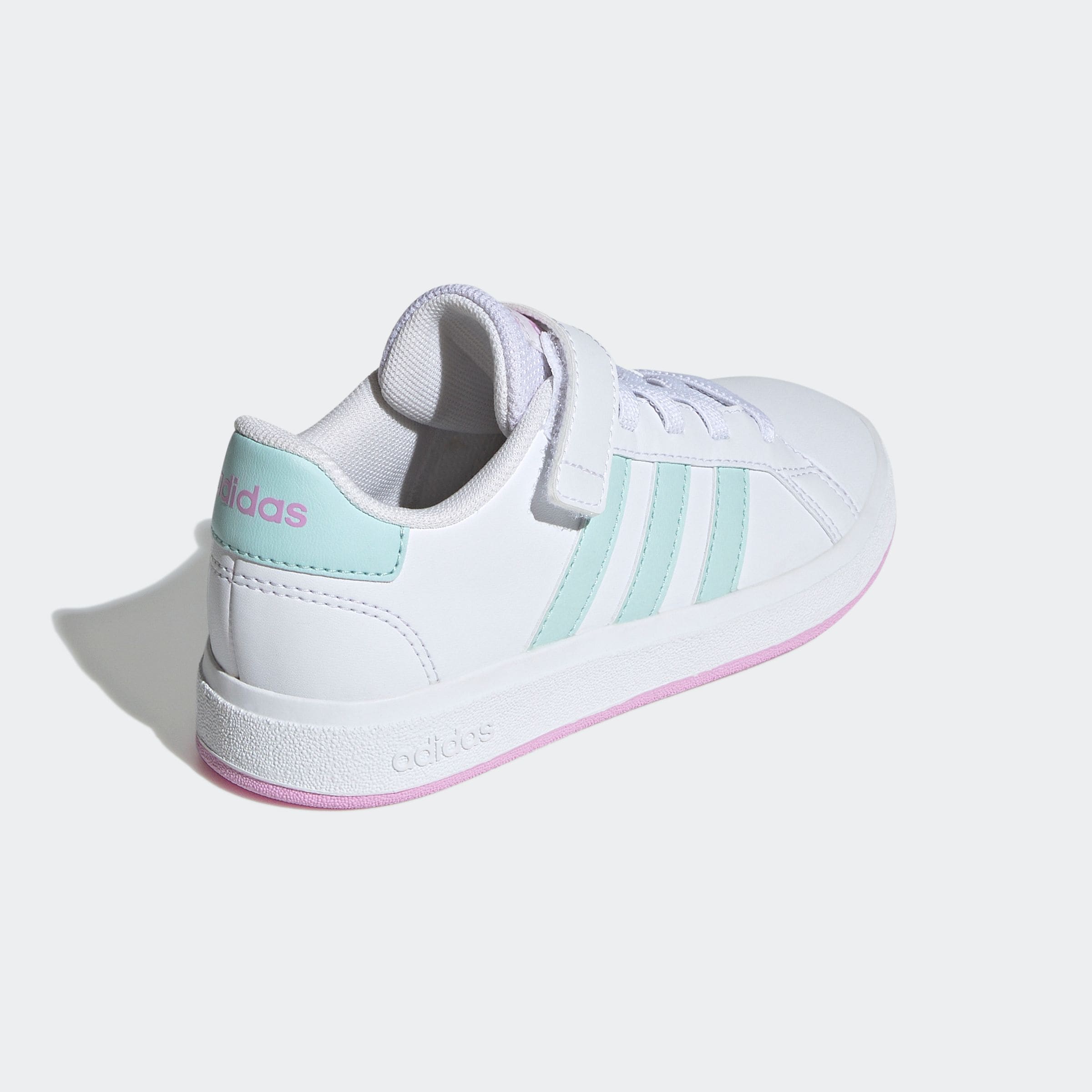 adidas Sportswear Klettschuh »GRAND COURT COURT ELASTIC LACE AND TOP STRAP«, Design auf den Spuren des adidas Superstar