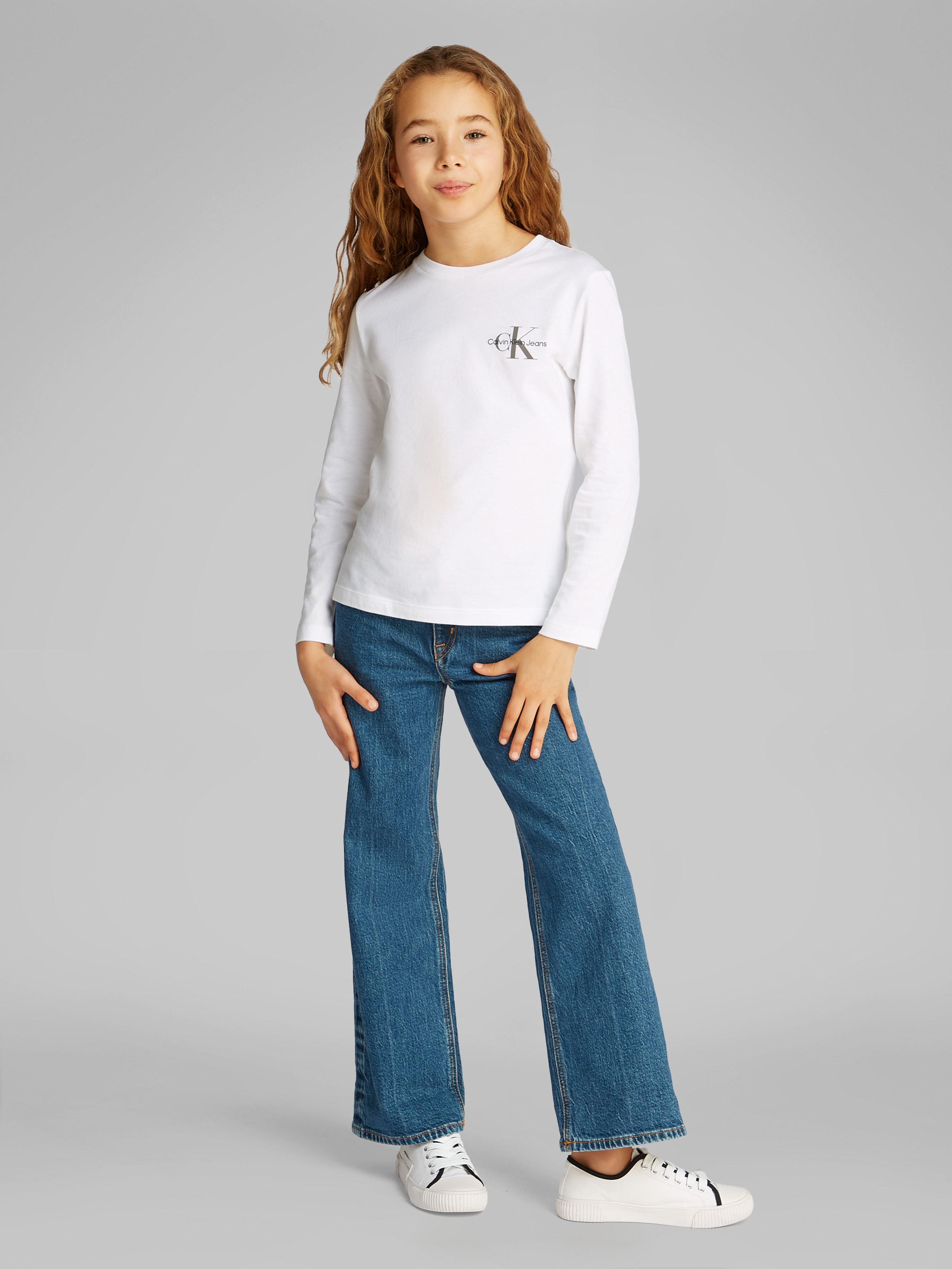 Calvin Klein Jeans Langarmshirt »Chest Monologo Ls T-Shirt«, für Kinder bis 16 Jahre und mit Logoschriftzug