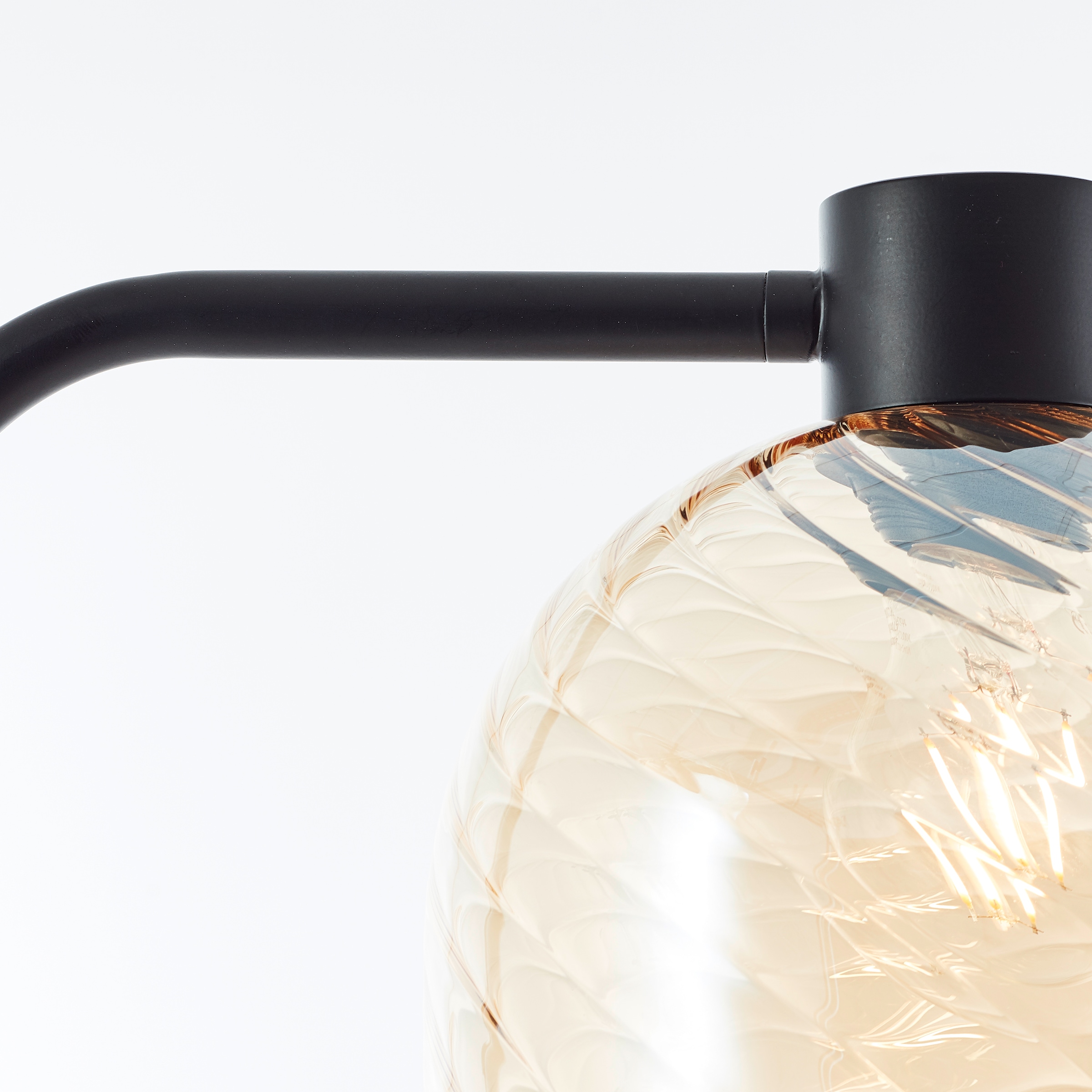 Brilliant Stehlampe »Casto« E27 1 Stk. 153 x 25 x 33 cm, E27, Glas/Metall, bernsteinfarben/schwarz