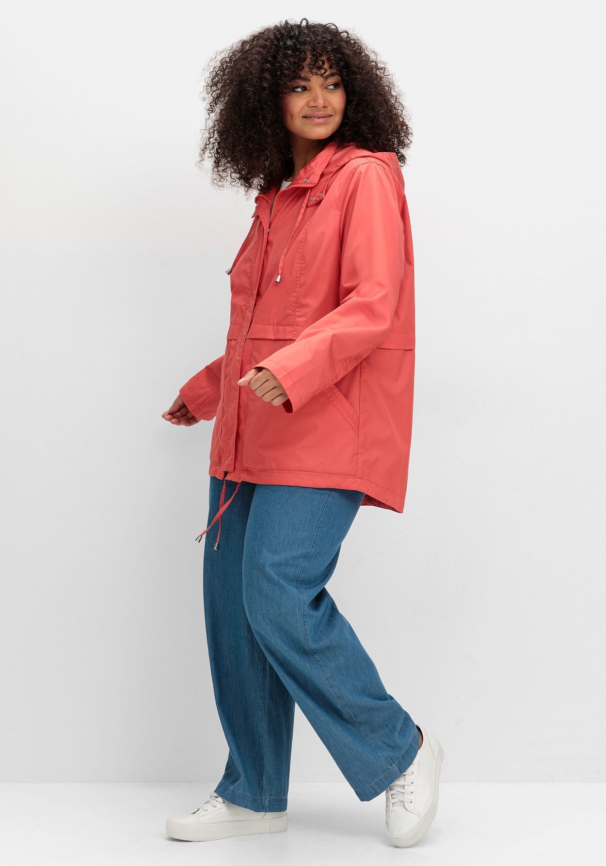 Sheego Outdoorjacke »Outdoorjacke mit Kapuze und Stehkragen«