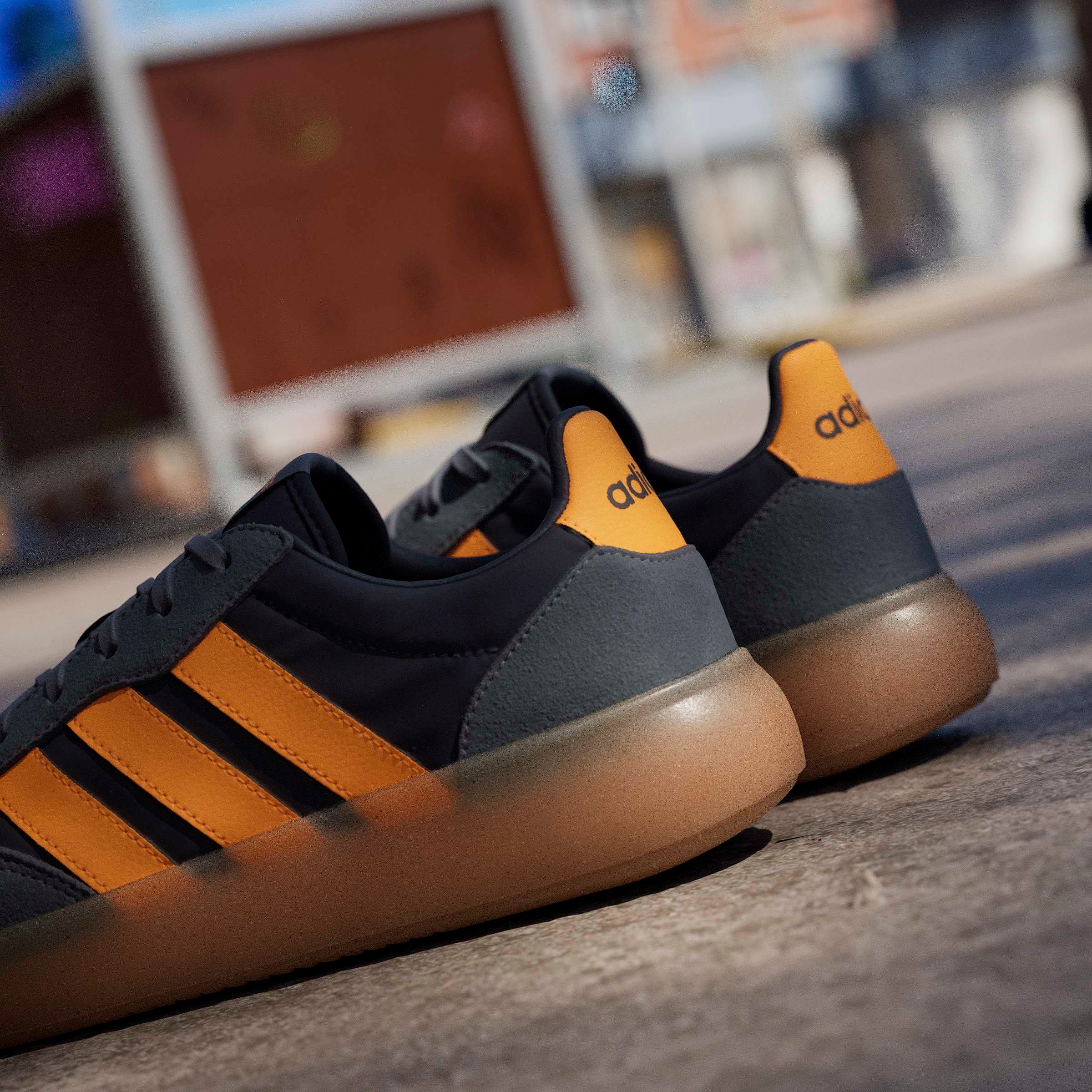 adidas Sportswear Sneaker »BARREDA DECODE«  inspiriert vom Design des adidas handball spezial