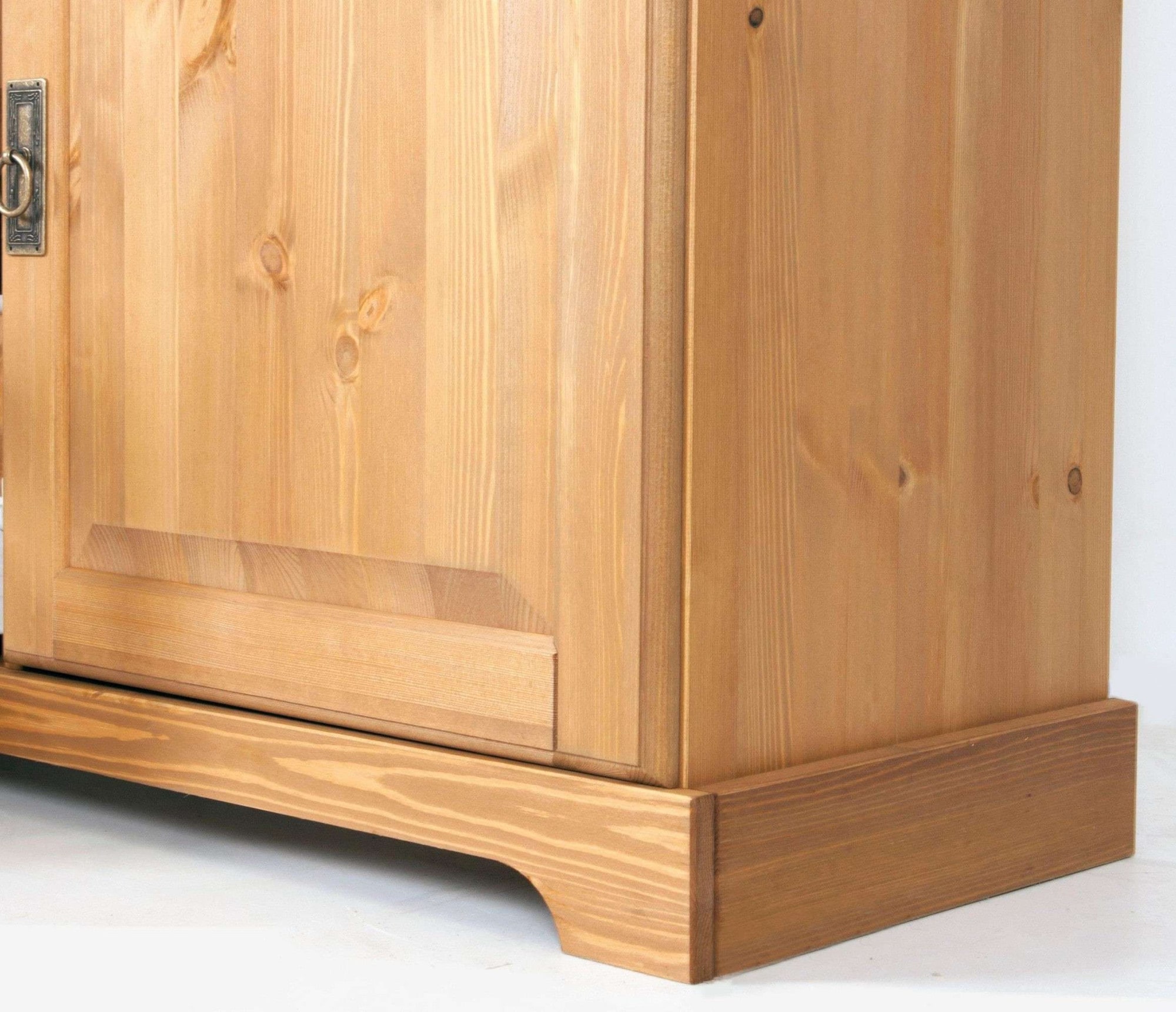Home affaire Vitrine »Rügen«, zertifiziertes Massivholz, Höhe 192 cm, im Landhausstil