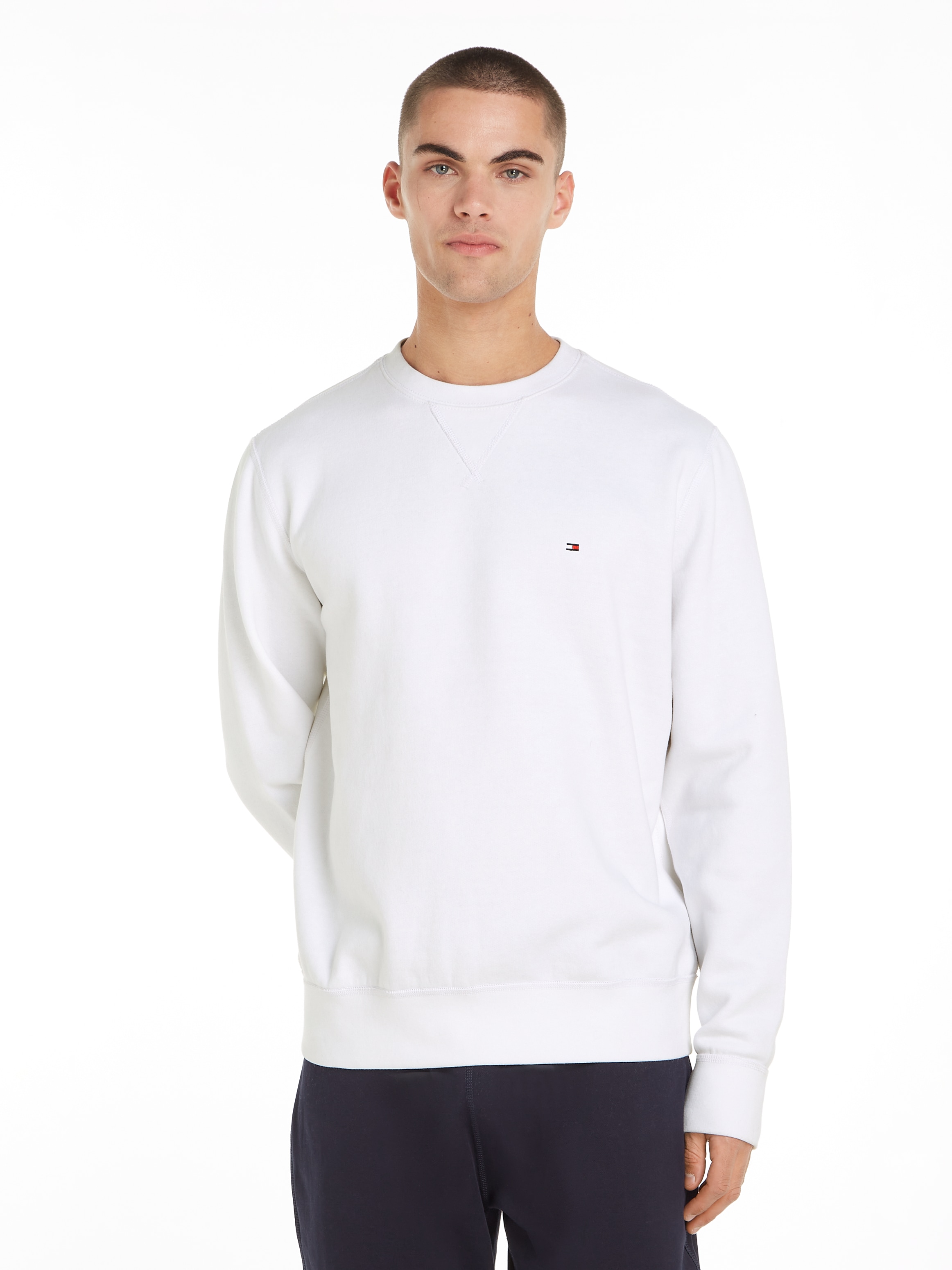 Tommy Hilfiger Sweatshirt »ESSENTIAL FLEECE CREWNECK«, mit Tommy Hilfiger Logostickerei