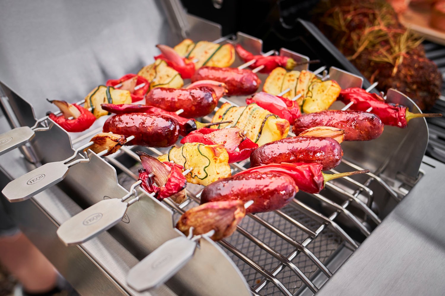 RÖSLE Grill-Windschutz »VIDERO, 25398«, Edelstahl, für Primezone, hochwertige Halterung für Grillspieße, Edelstahl