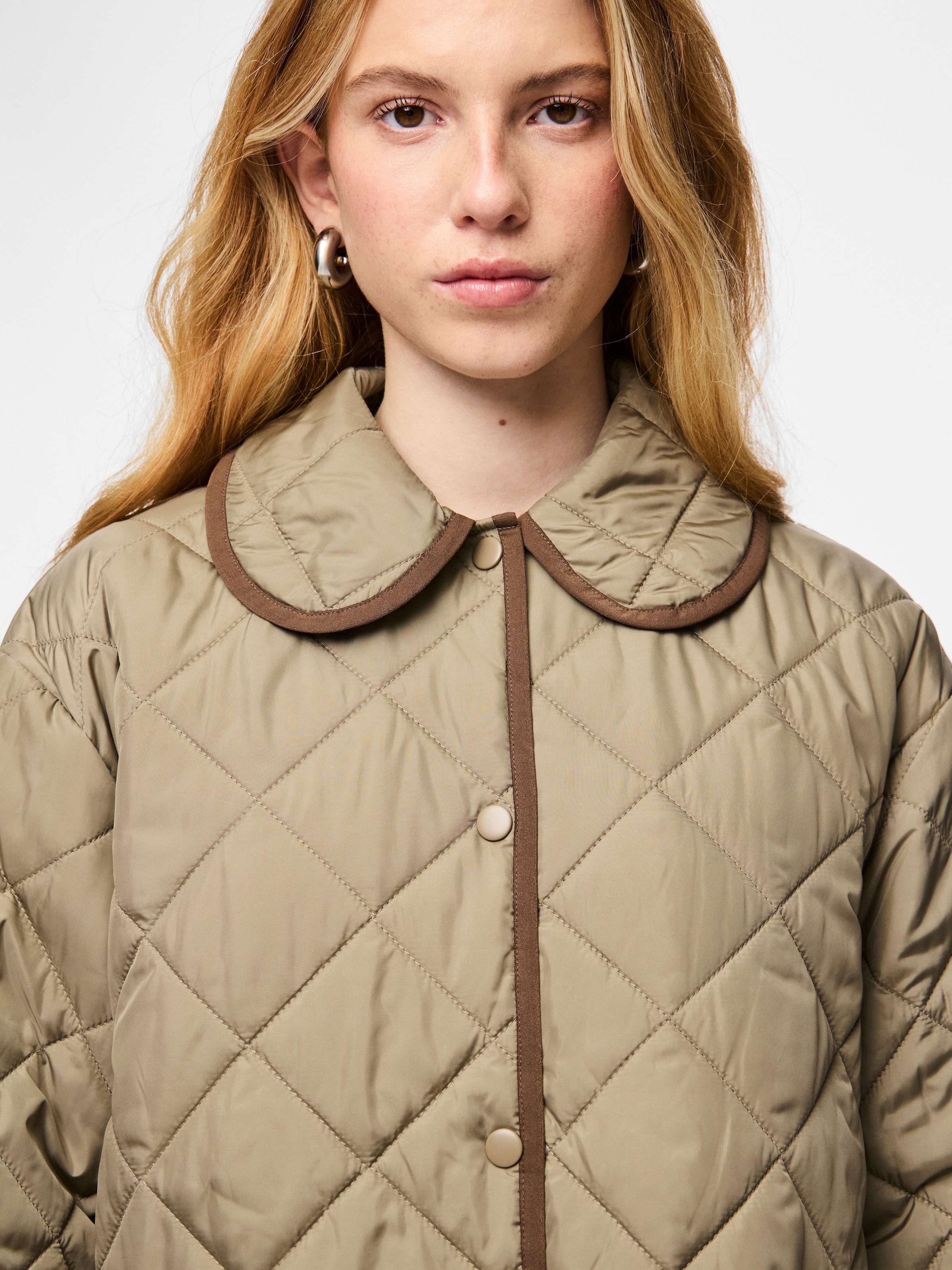 pieces Steppjacke »PCEMILY SHORT QUILTED JACKET NOOS BC« Kunstfaser