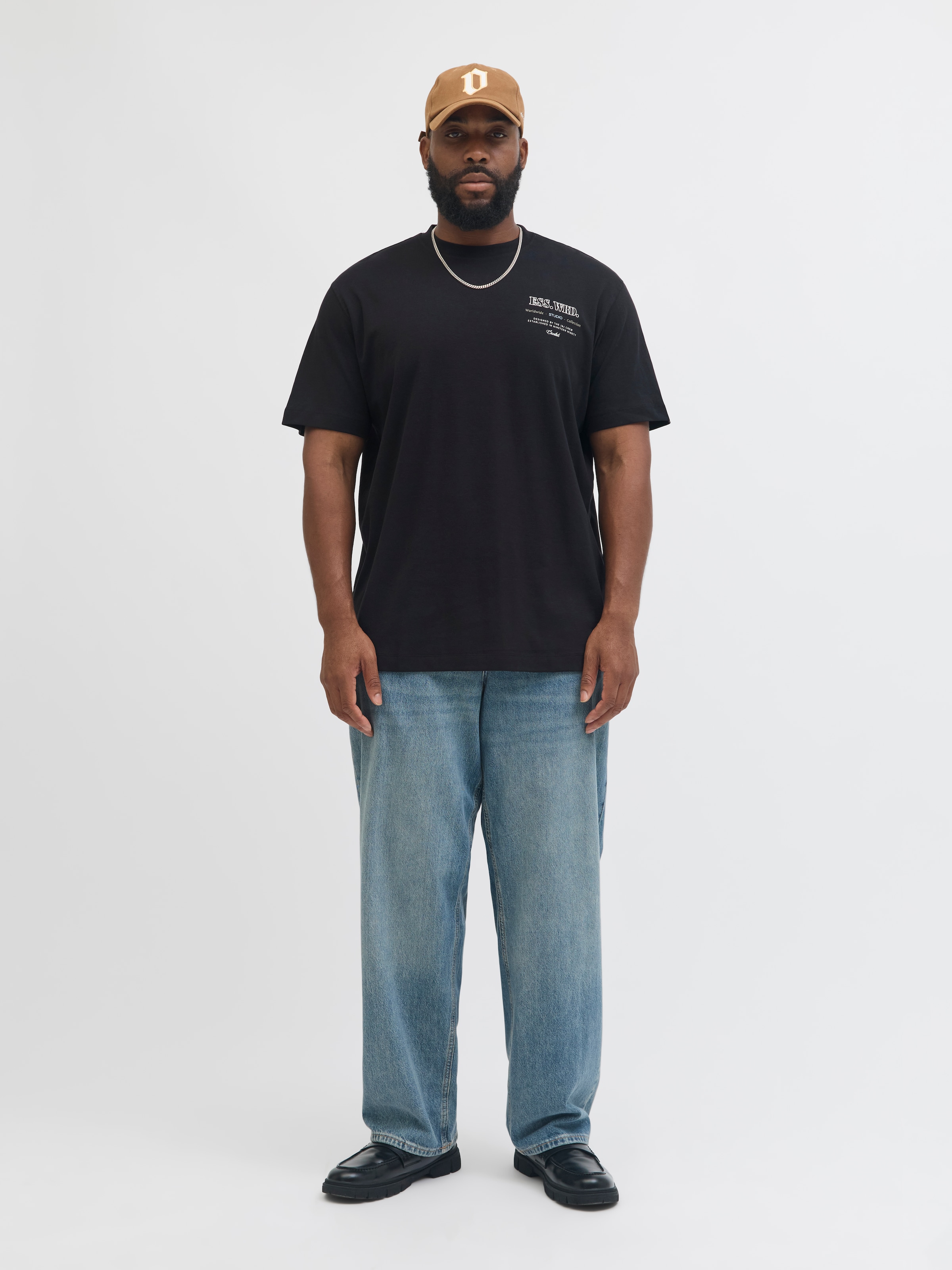 Jack & Jones PlusSize T-Shirt »JJEURBAN EDGE STUDIO TEE SS SN PLS«, mit Logobranding