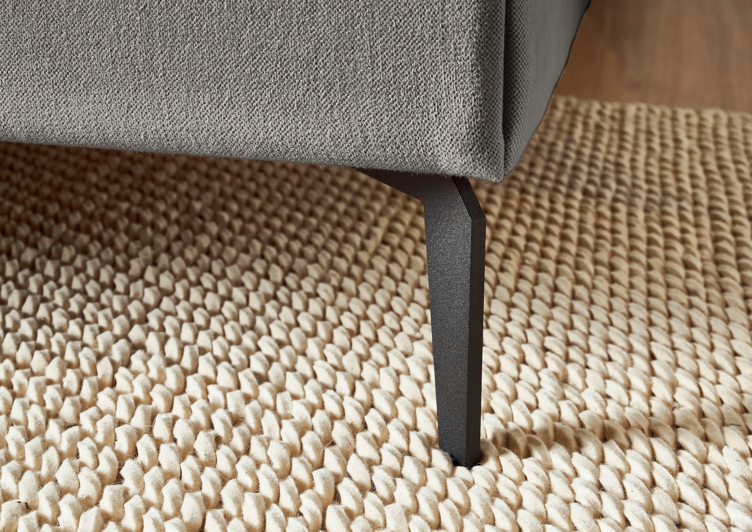 Musterring Polsterbett »Elos« Kopfteil mit doppeltem Stehsaum, Metallfuß in schwarz,  in 4 Größen