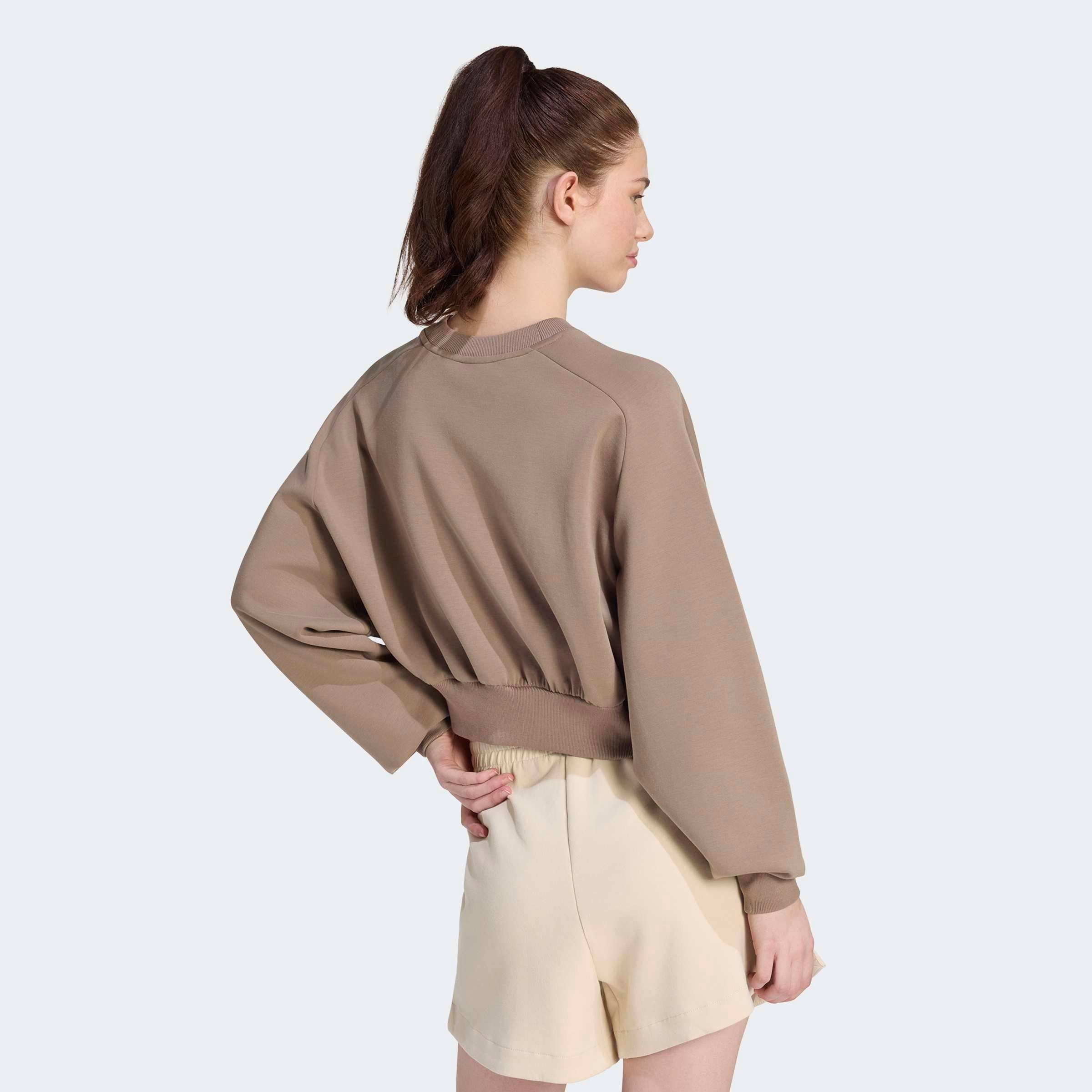adidas Sportswear Sweatshirt »SOFT LUX, LOCKER GESCHNITTEN«
