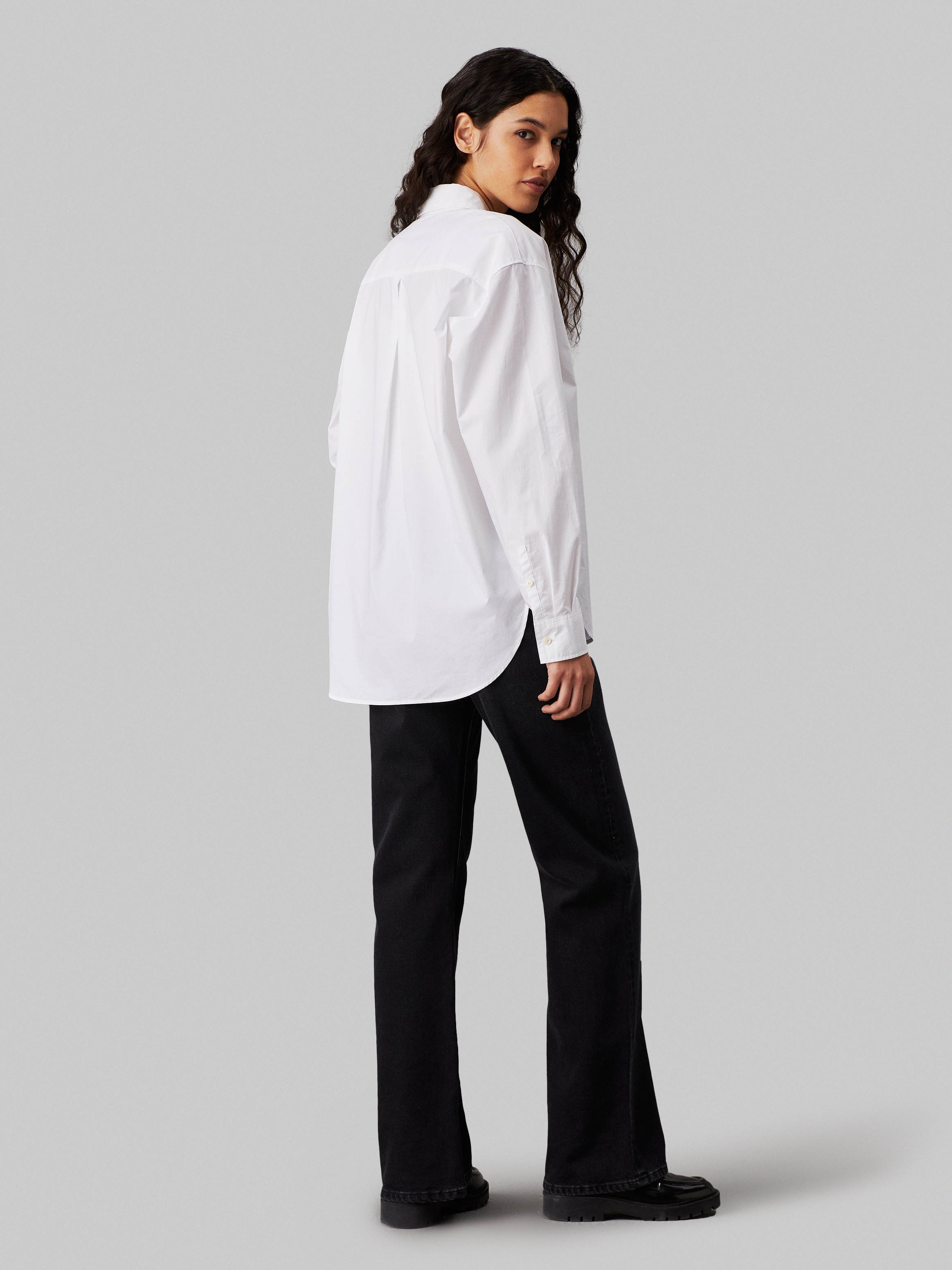 Calvin Klein Jeans Langarmhemd »WOVEN LABEL RELAXED SHIRT«, mit Logopatch