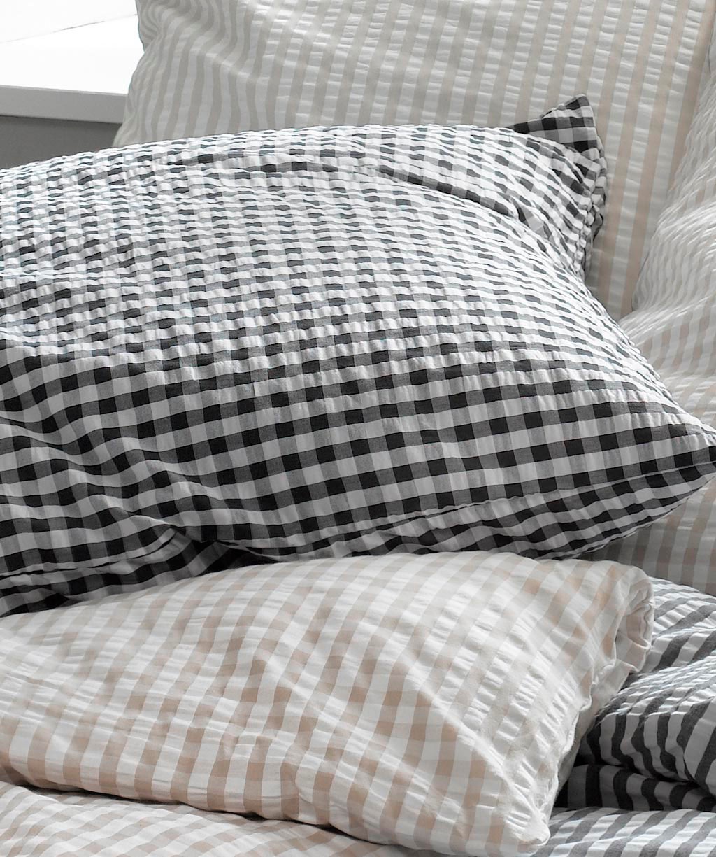 fleuresse Bettwäsche »Rio«, Seersucker 100% Baumwolle, bügelfrei, atmungsaktiv, OEKO-TEX®