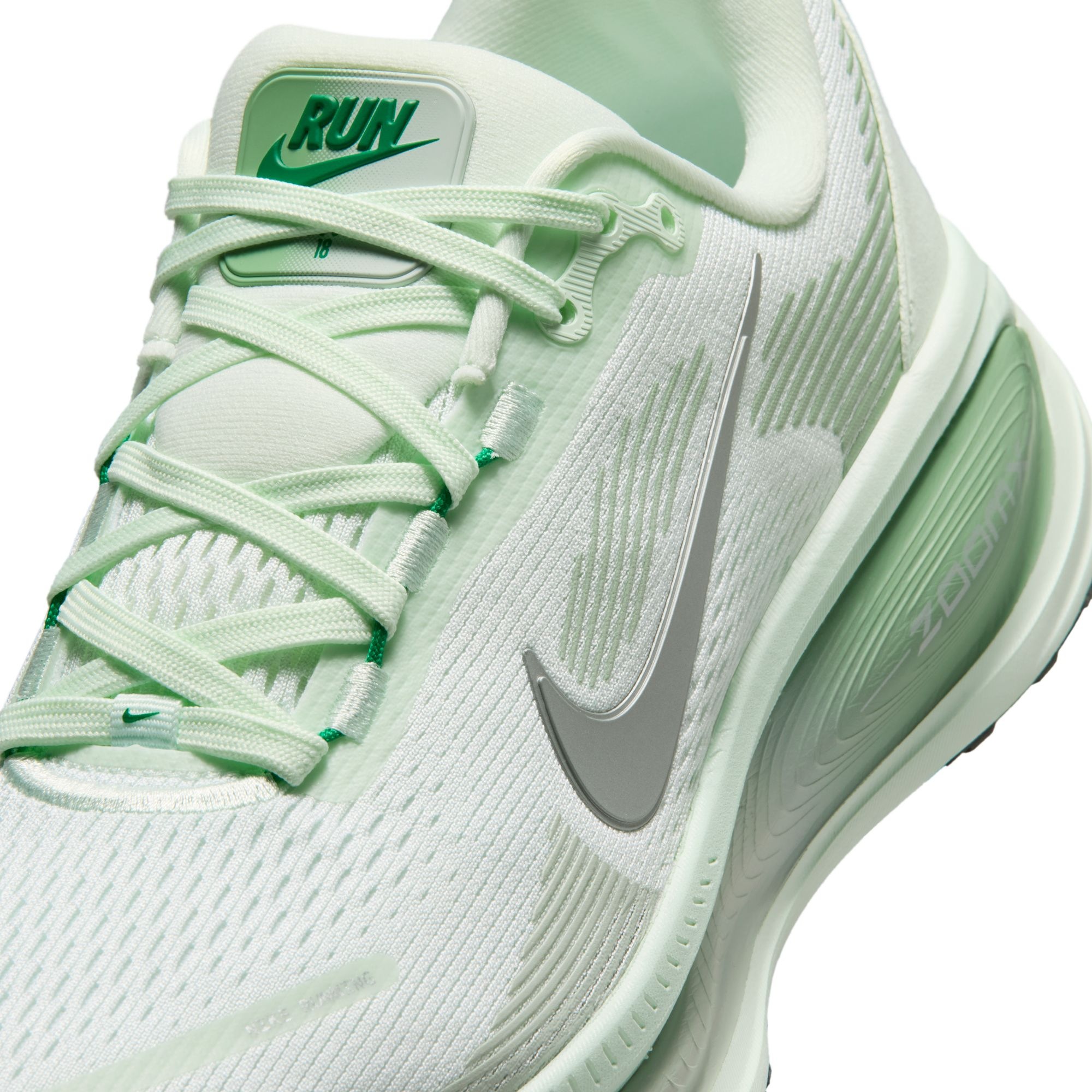 Nike Laufschuh »Vomero 18«  doppellagige, maximale Dämpfung für ein komfortables Laufgefühl