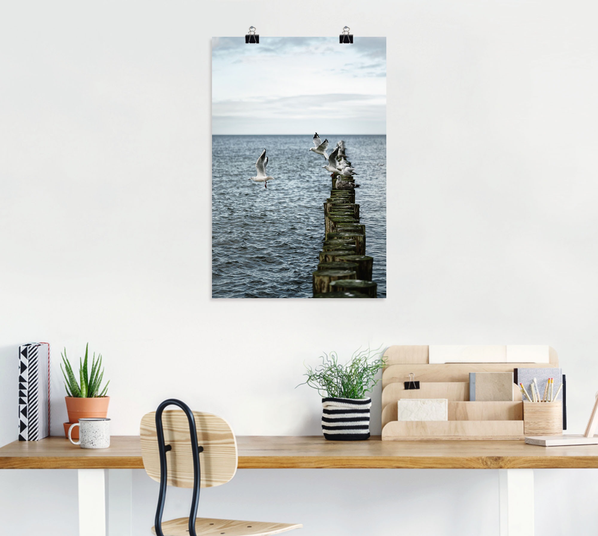 Artland Wandbild »Möwen starten von einer Buhnenreihe«, Vogelbilder, (1 St.), als Alubild, Outdoorbild, Poster in verschied. Größen