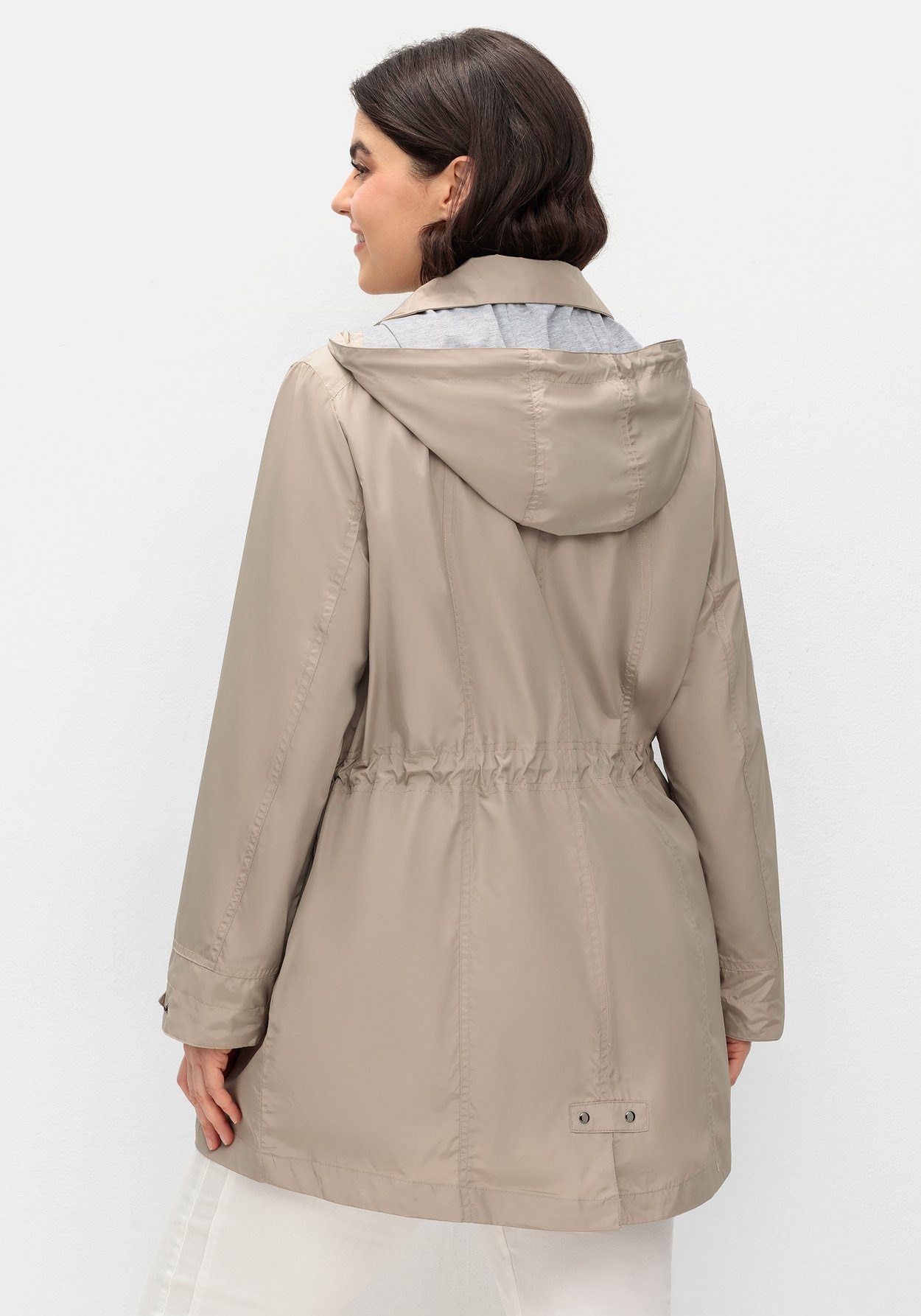 Sheego Parka »Parka in dezent schimmernder Optik«, mit Kapuze