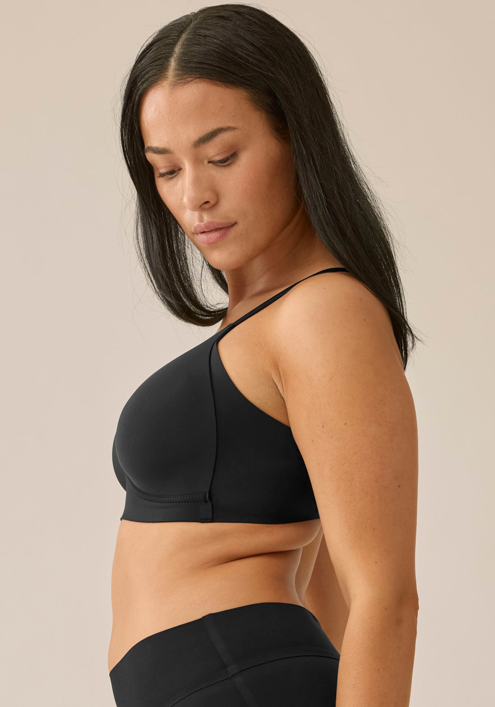 Naturana Soft-BH »Smoothing« flache nahtlose Abschlüsse, breites Unterbrustband, ohne Bügel, basic