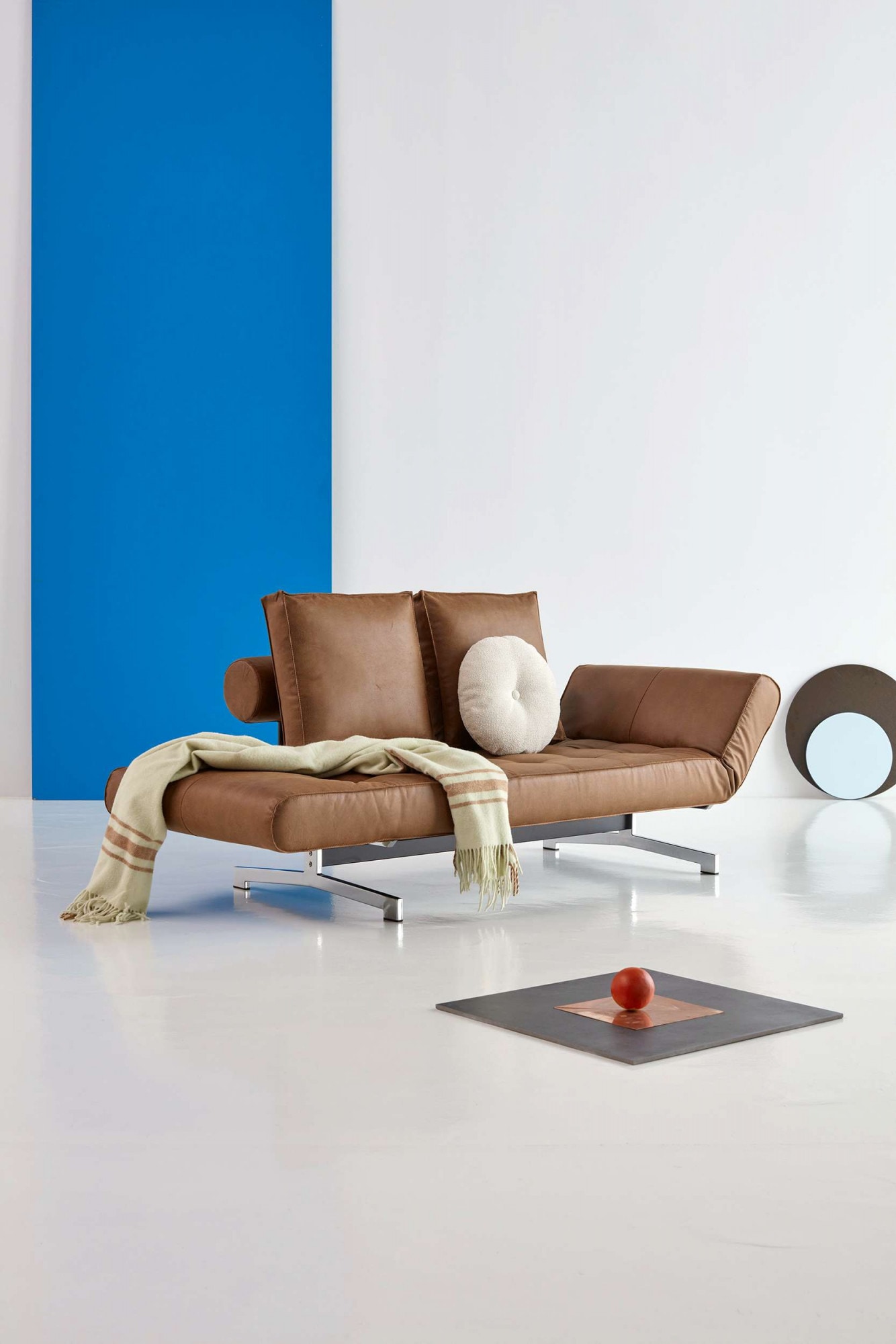 INNOVATION LIVING ™ 3-Sitzer »Ghia Schlafsofa«, eine große Liegefläche mit geringer Stellfläche, beidseitig abklappbar