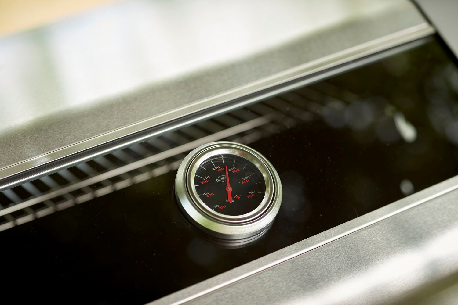RÖSLE Gasgrill »BBQ-Station VIDERO, 25525«, G4 Edelstahl, 4 Haupt- und 1 Seitenbrenner, beleuchtete Drehknöpfe
