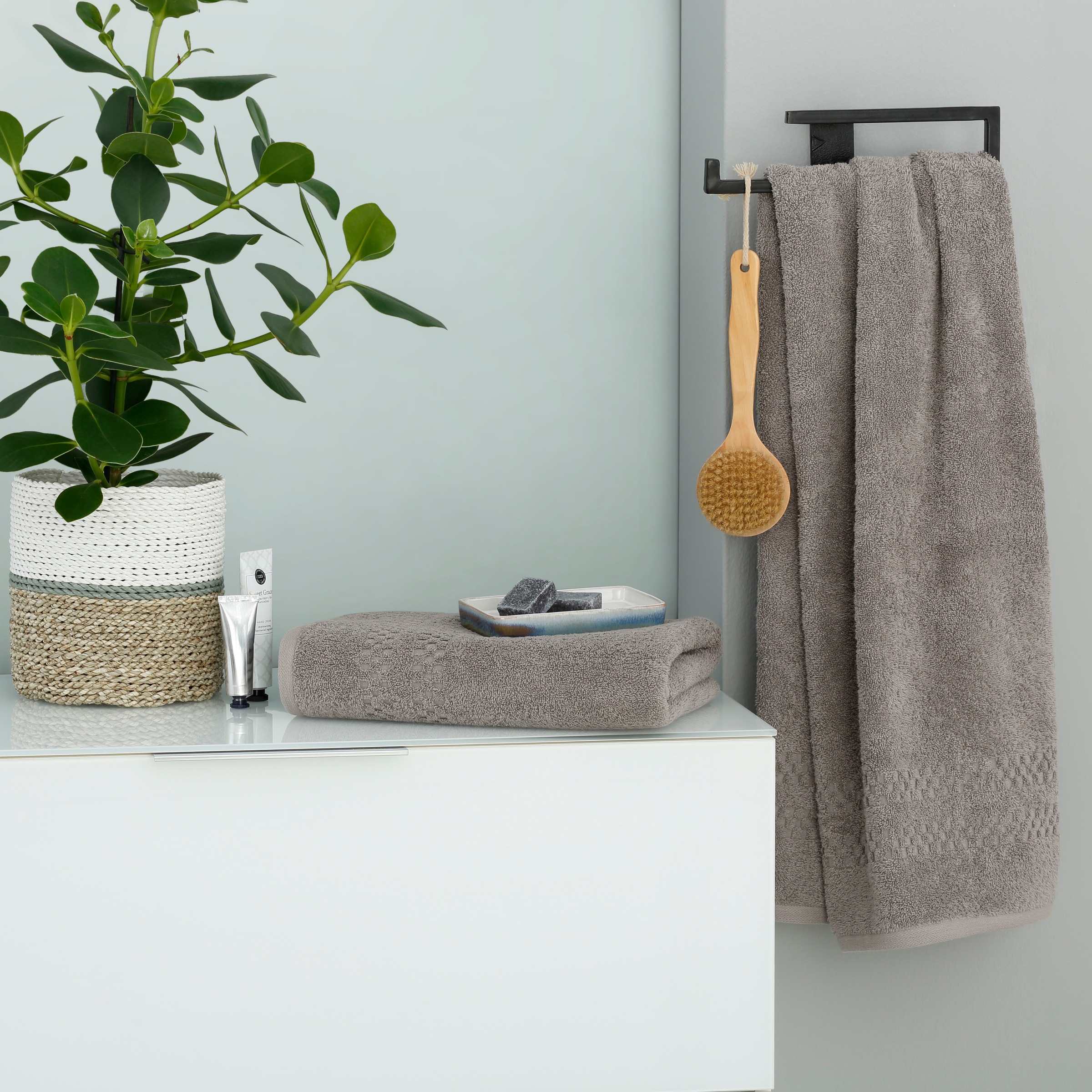 my home Duschtücher »Regona, Duschtücher (70x140cm), flauschig und weich, 500 gr/m²«, (Set, 2 St.), Premium Handtücher mit Bordüre, Handtuch-Set, 100% Baumwolle