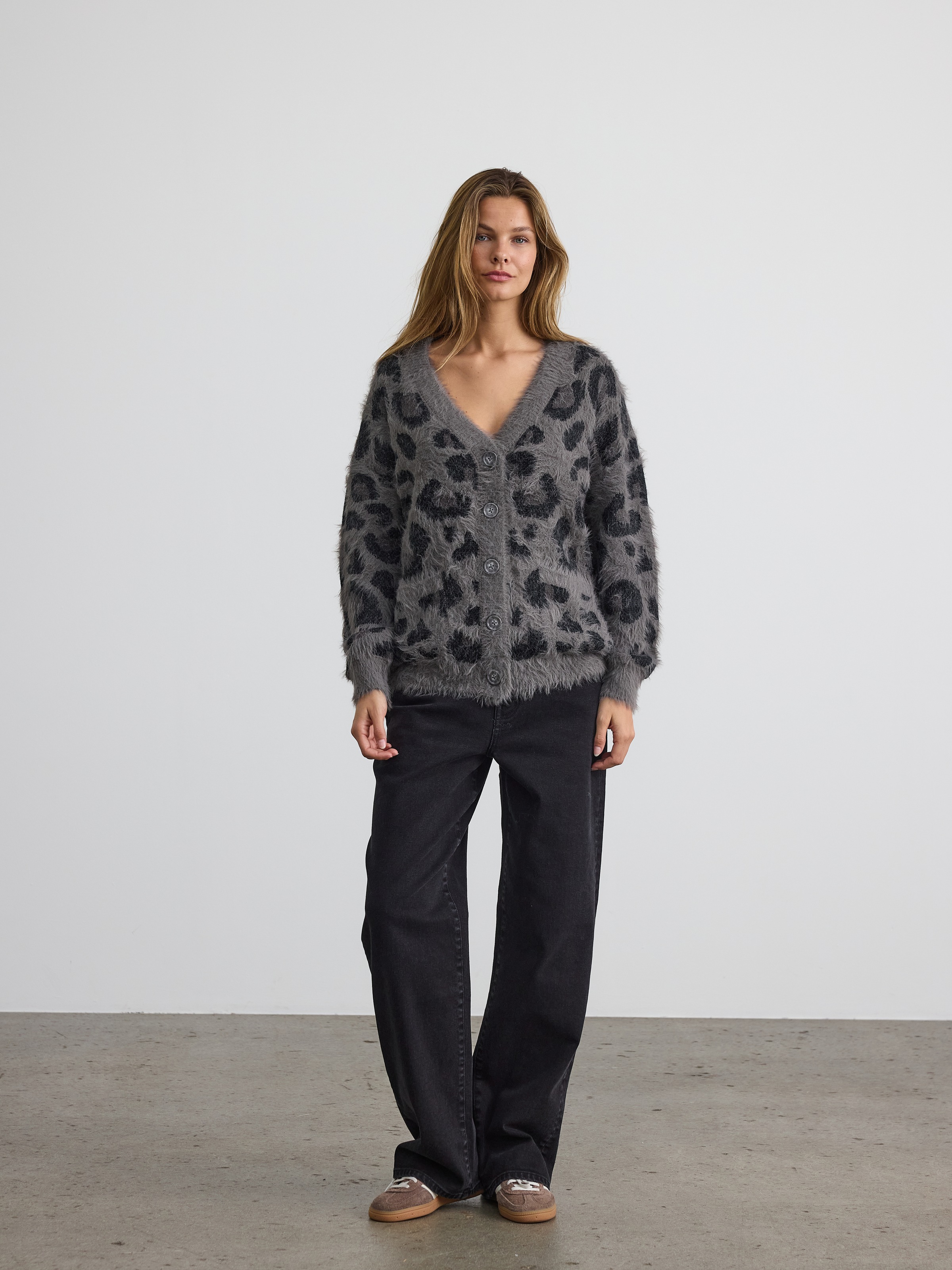 Noisy may Strickjacke »NMFLYNN L/S V-NECK KNIT CARDIGAN NOOS« Materialmix, loose fit