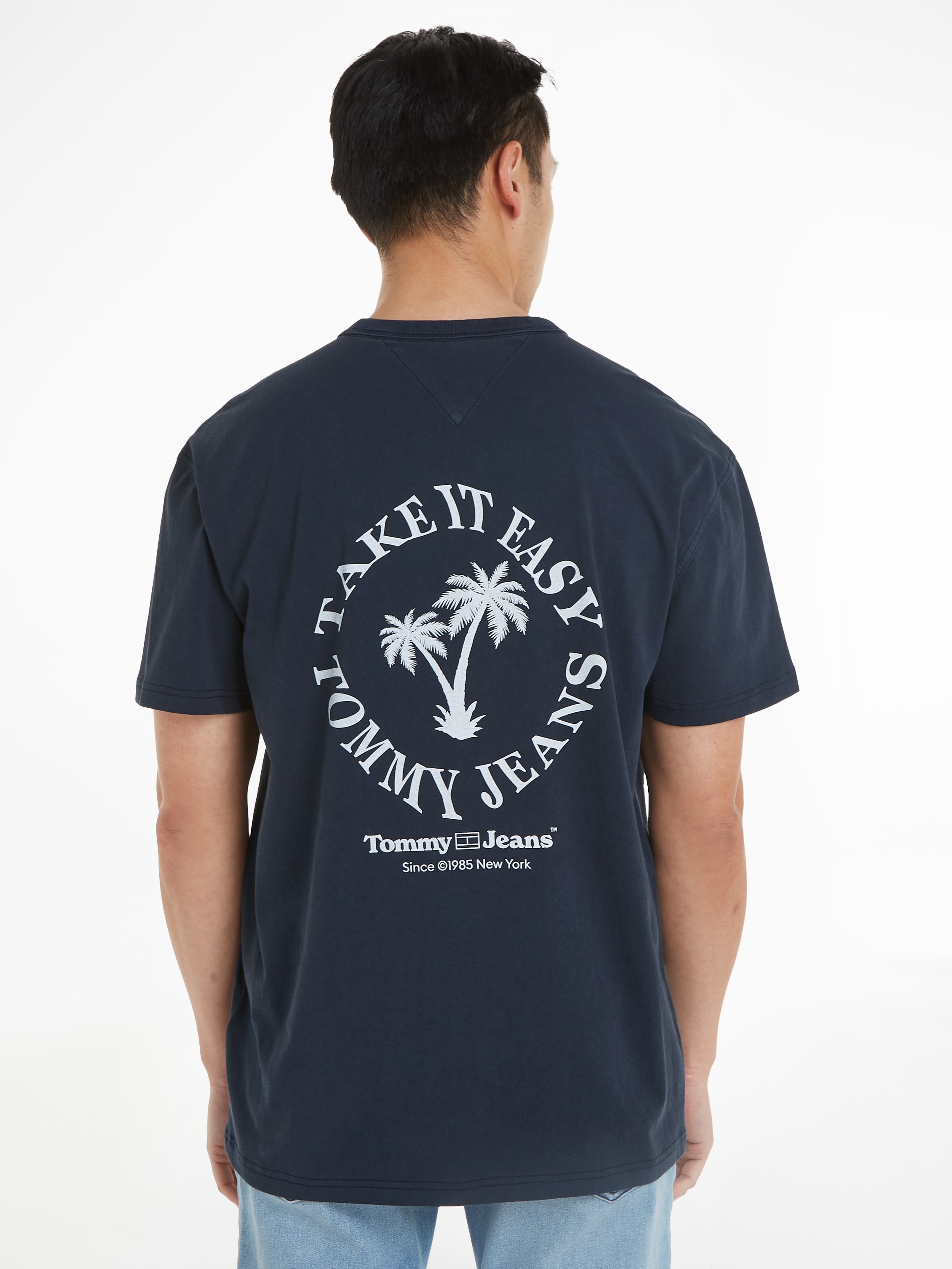 Tommy Jeans T-Shirt »TJM REG NOVELTY GRAPHIC2 TEE«, mit Rückenprint