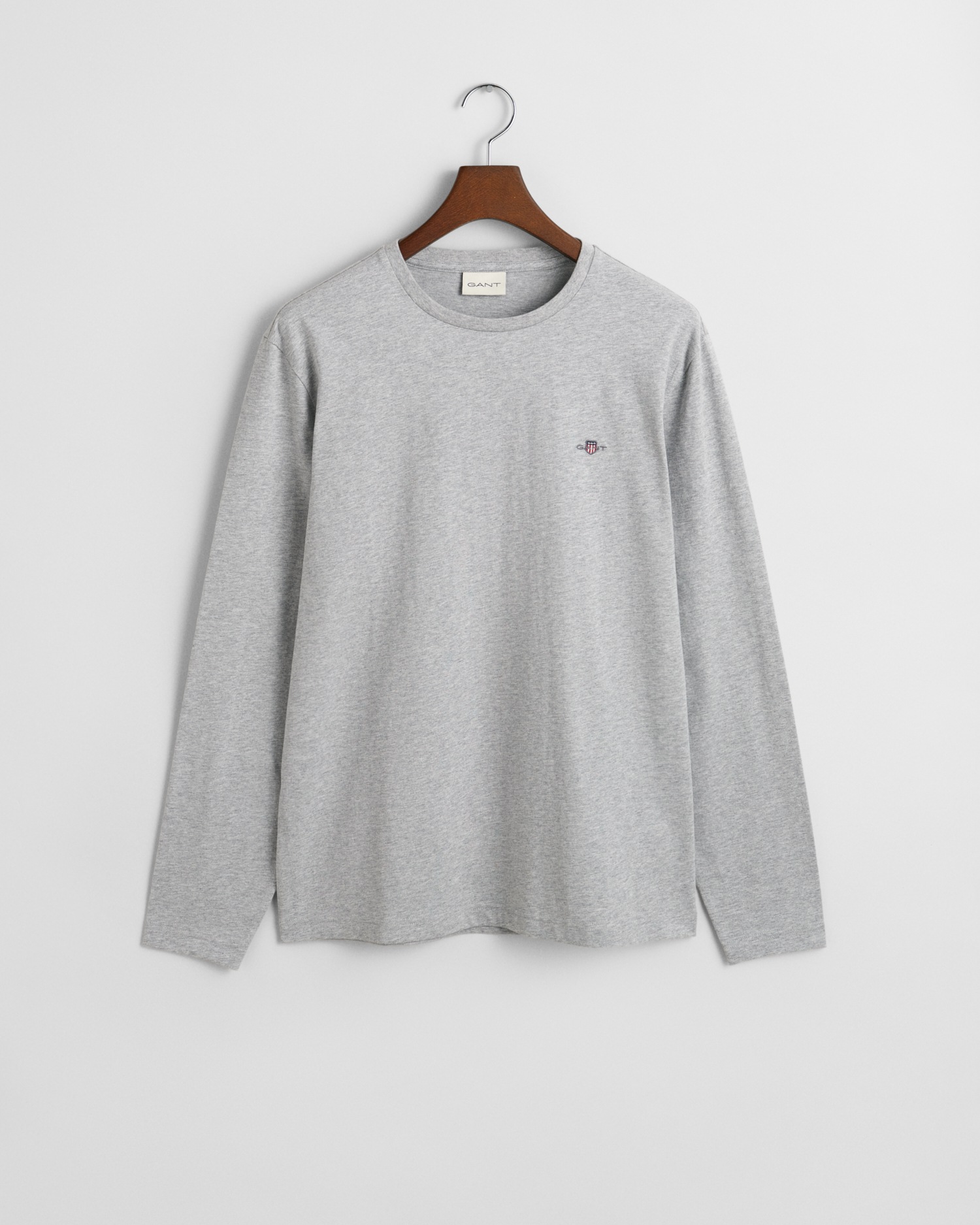Gant Langarmshirt »REG SHIELD LS T-SHIRT«, mit Logostickerei auf der Brust