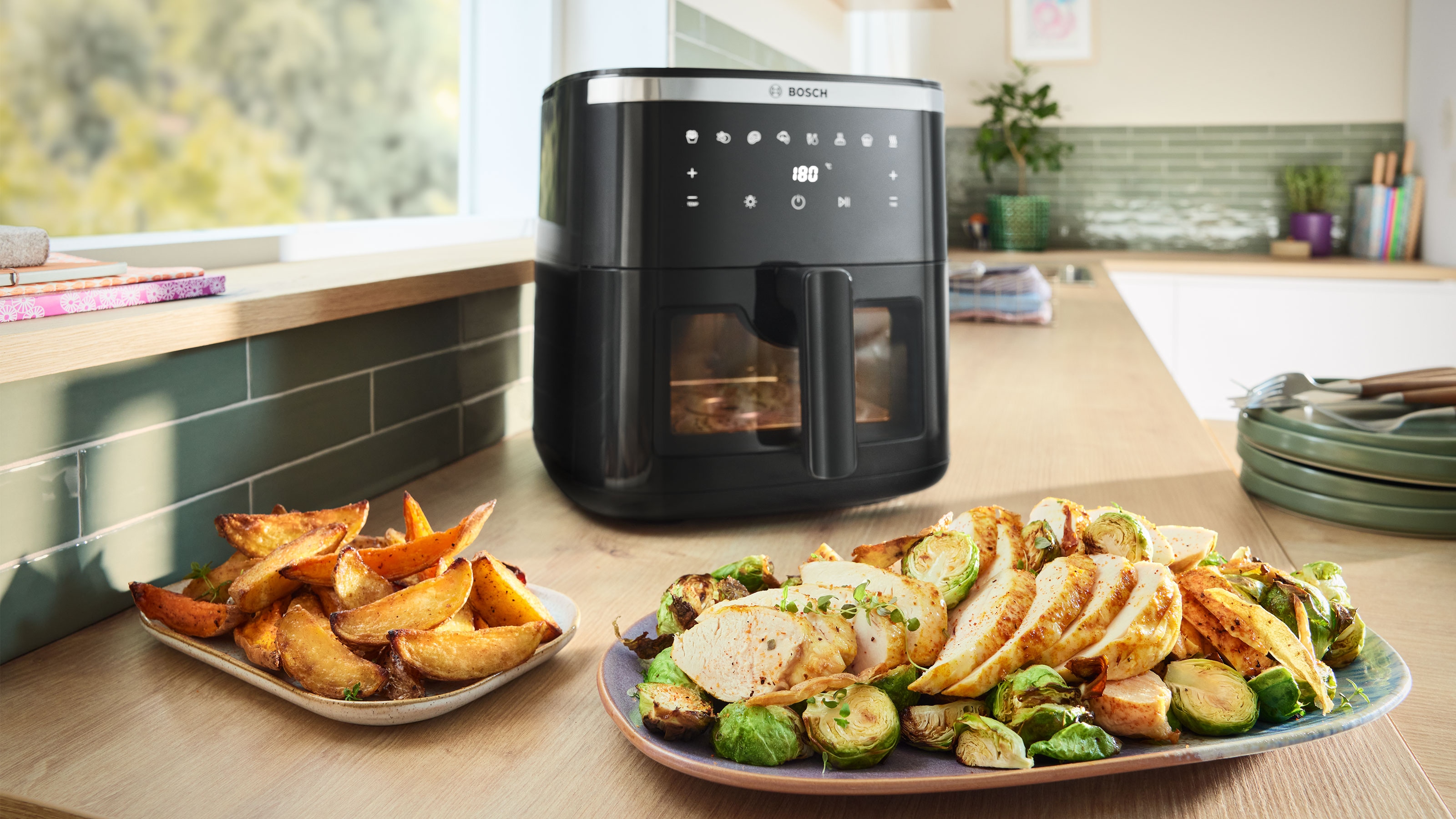 Bosch Heißluftfritteuse »Air Fryer Serie 6, MAF671B0, 7,2l, Sichtfenster, 7 Programme, schwarz« 1800 W Innenlicht, Schüttelalarm, Korb...