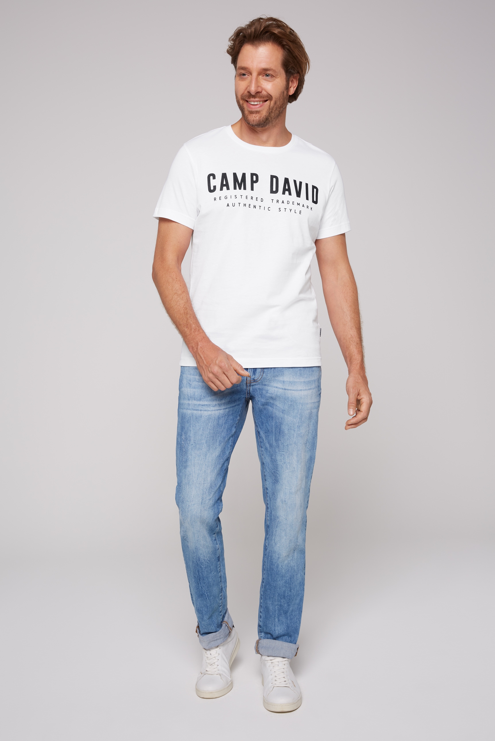 CAMP DAVID T-Shirt, mit Logo-Print auf der Vorderseite