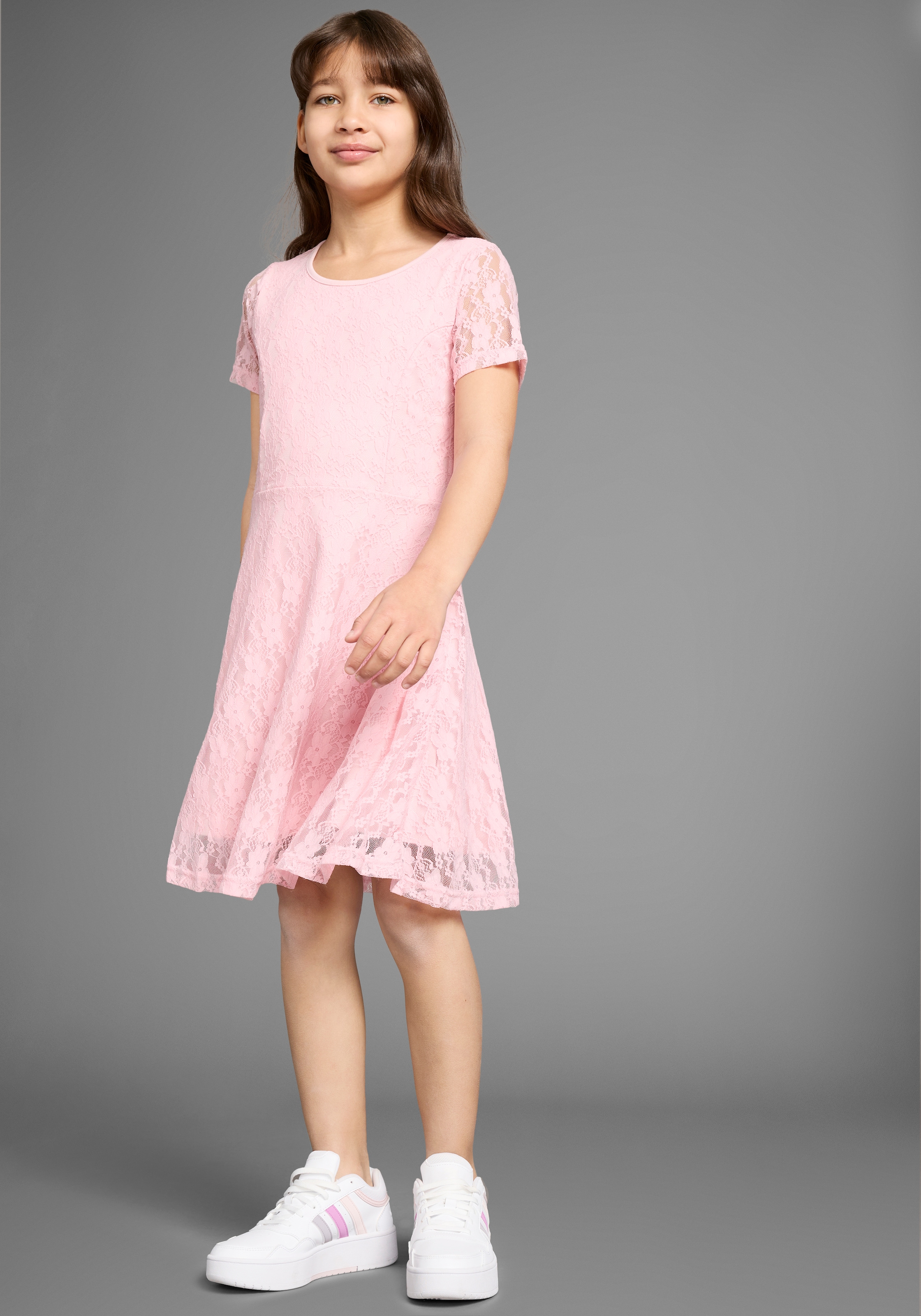 KIDSWORLD Spitzenkleid »Jerseykleid mit aufwendiger Spitze«, Festliches Kleid mit Spitze