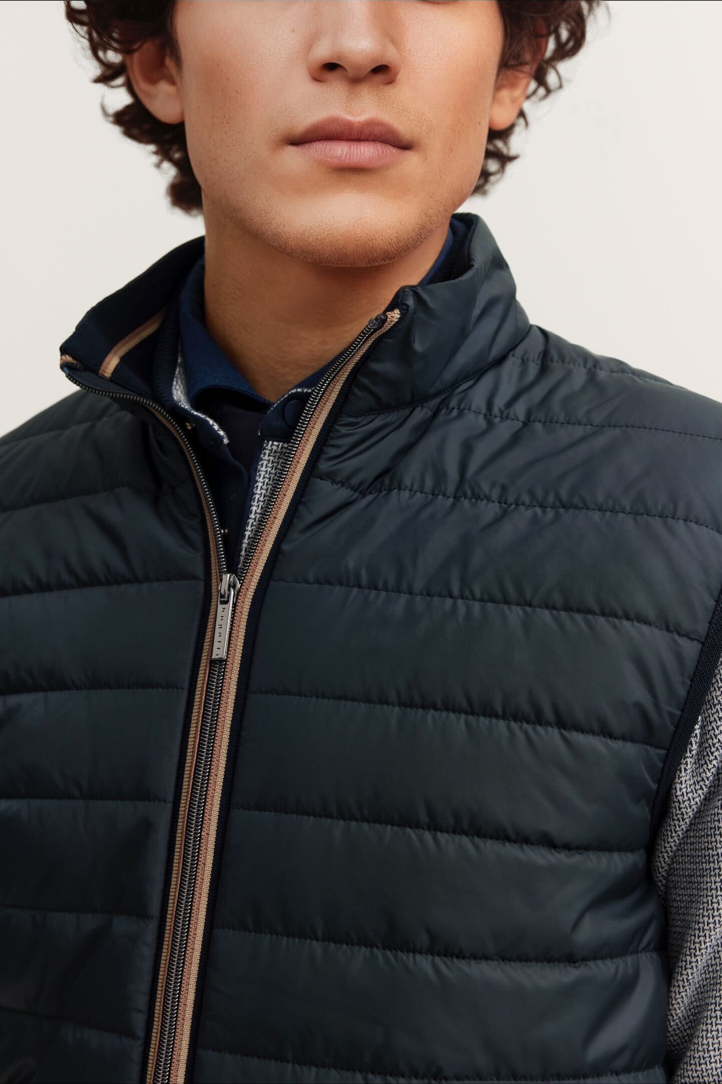 bugatti Steppweste »Regular Fit« Rücken aus Baumwolle